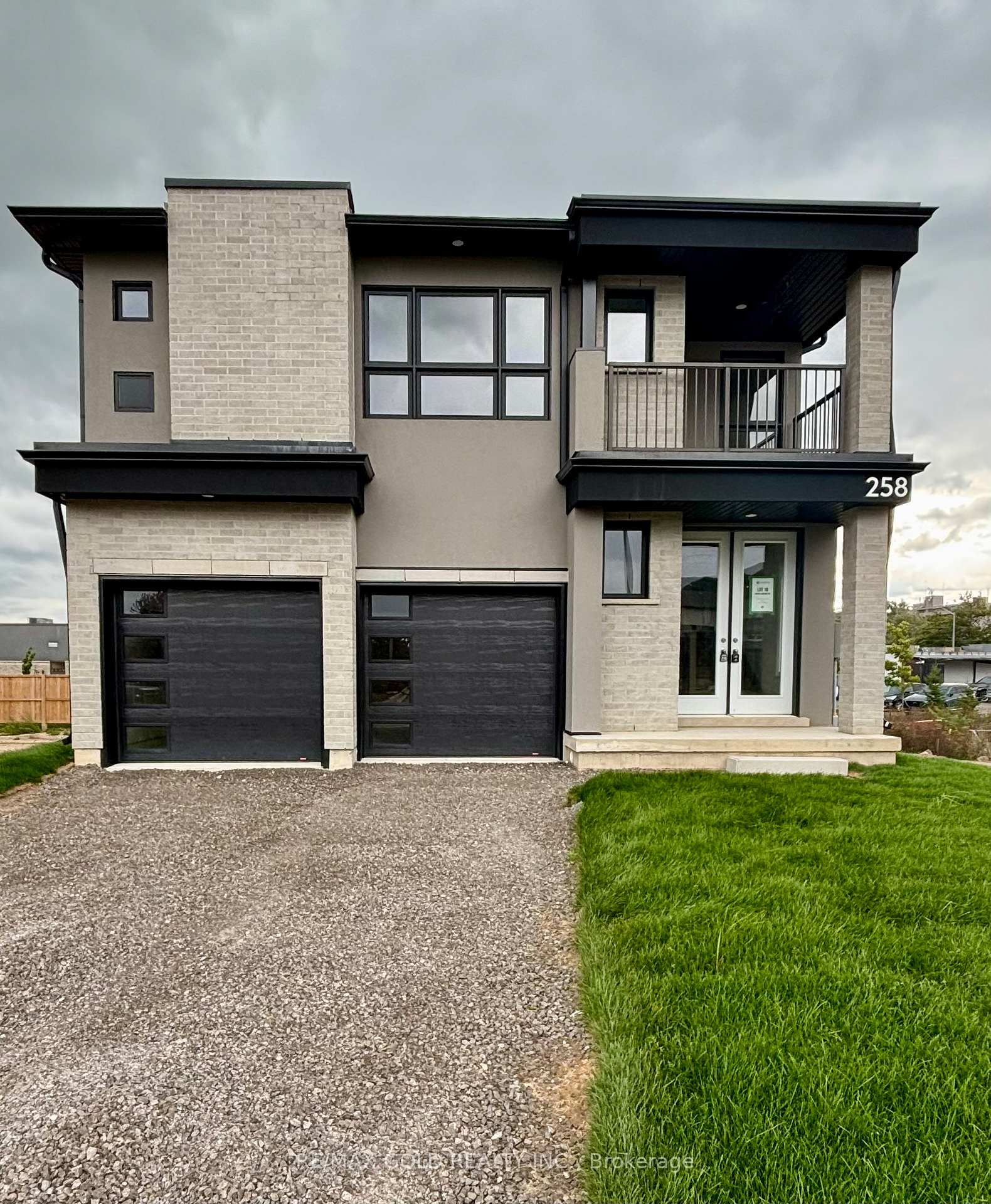 Front of 258 Wellandvale Drive