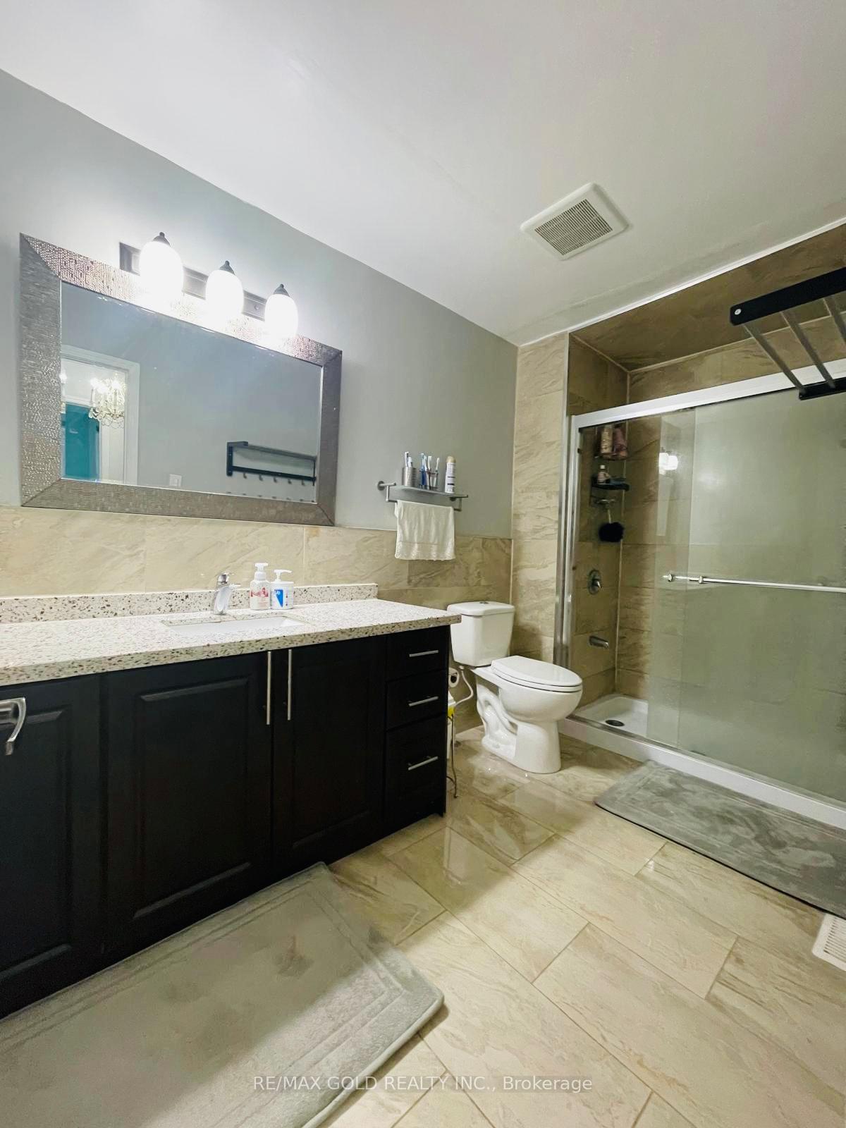 Photo 8 of 109 Button Road, Vaughan, West Woodbridge — HOMEH