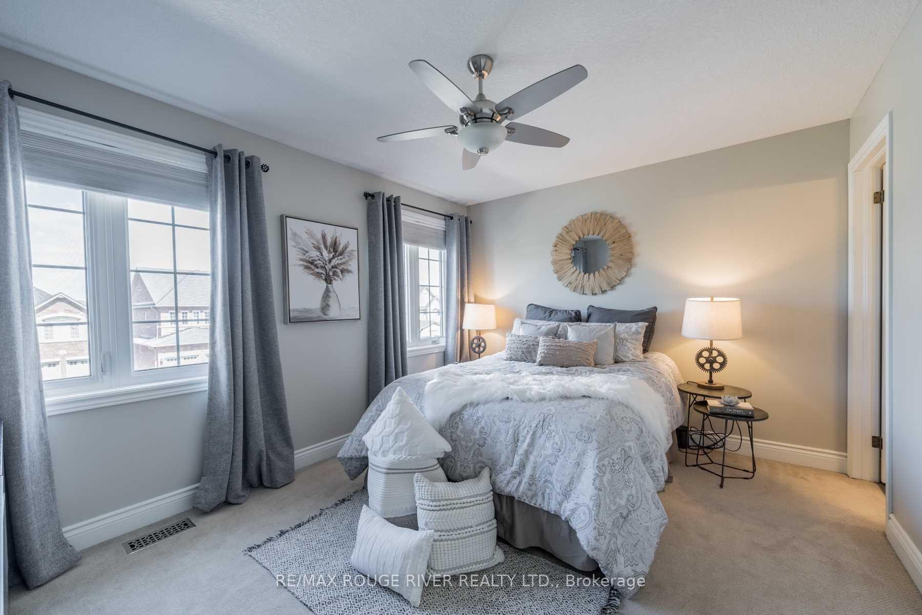 Photo 18 of 31 Corvinelli Drive, Whitby, Brooklin — HOMEH
