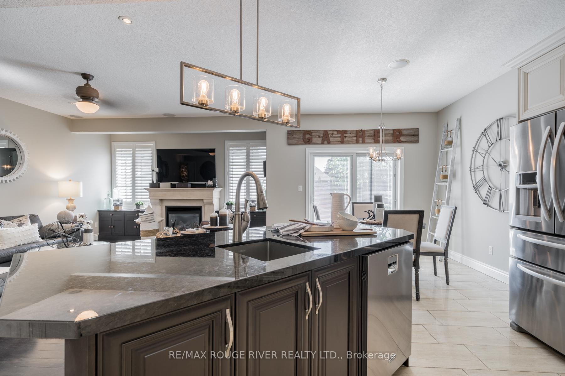 Photo 28 of 31 Corvinelli Drive, Whitby, Brooklin — HOMEH