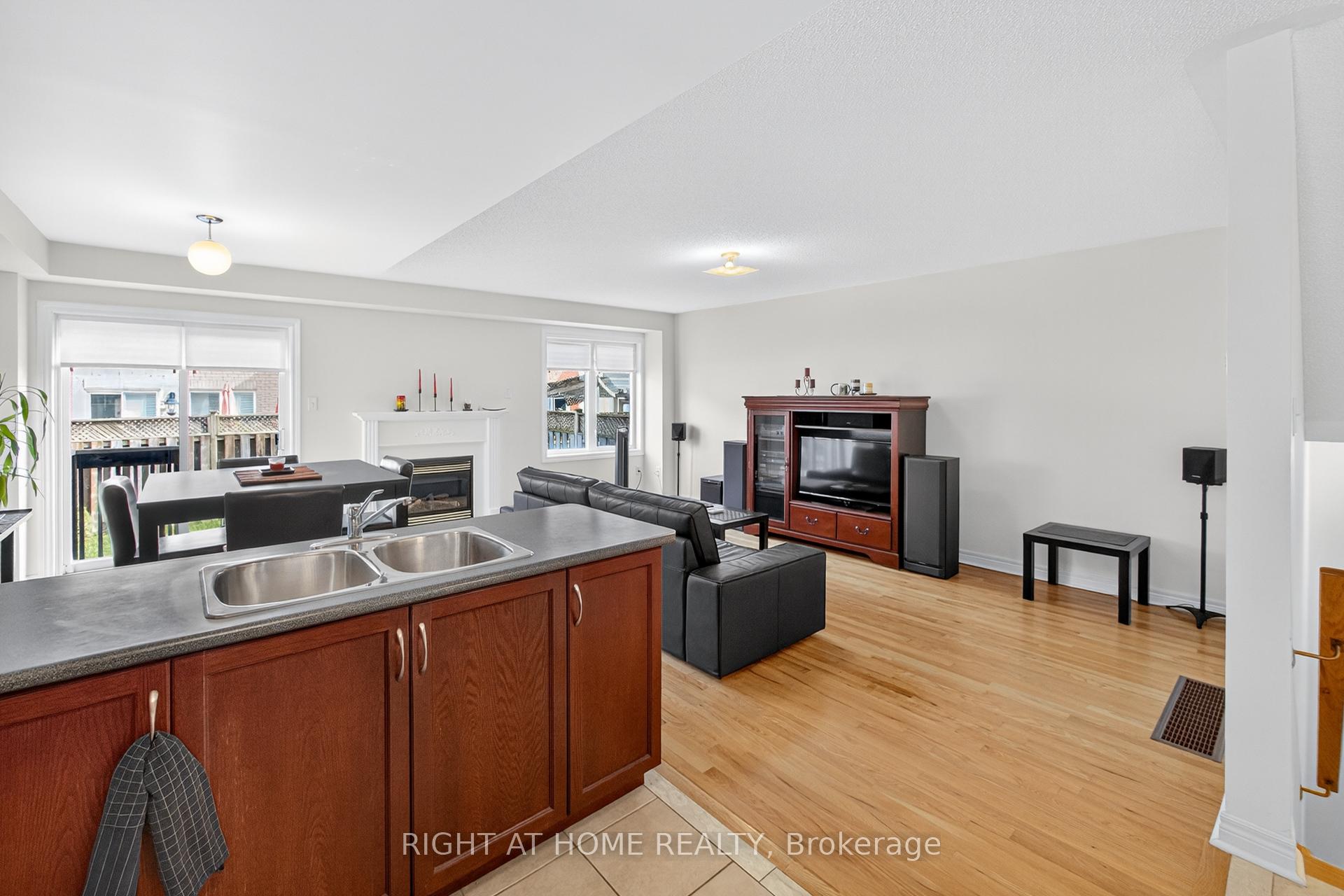 Photo 17 of 152 Westway Crescent, Vaughan, Concord — HOMEH