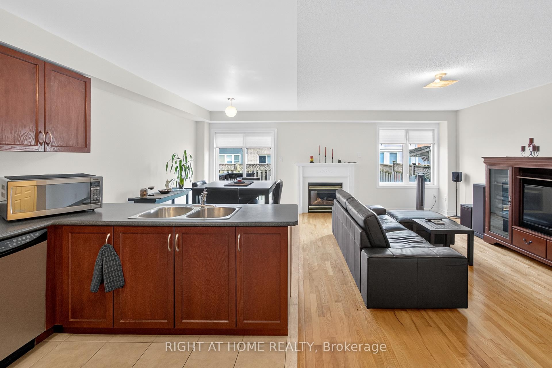 Photo 18 of 152 Westway Crescent, Vaughan, Concord — HOMEH