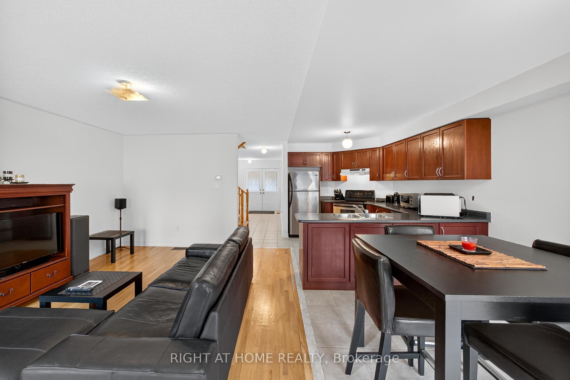 Photo 19 of 152 Westway Crescent, Vaughan, Concord — HOMEH