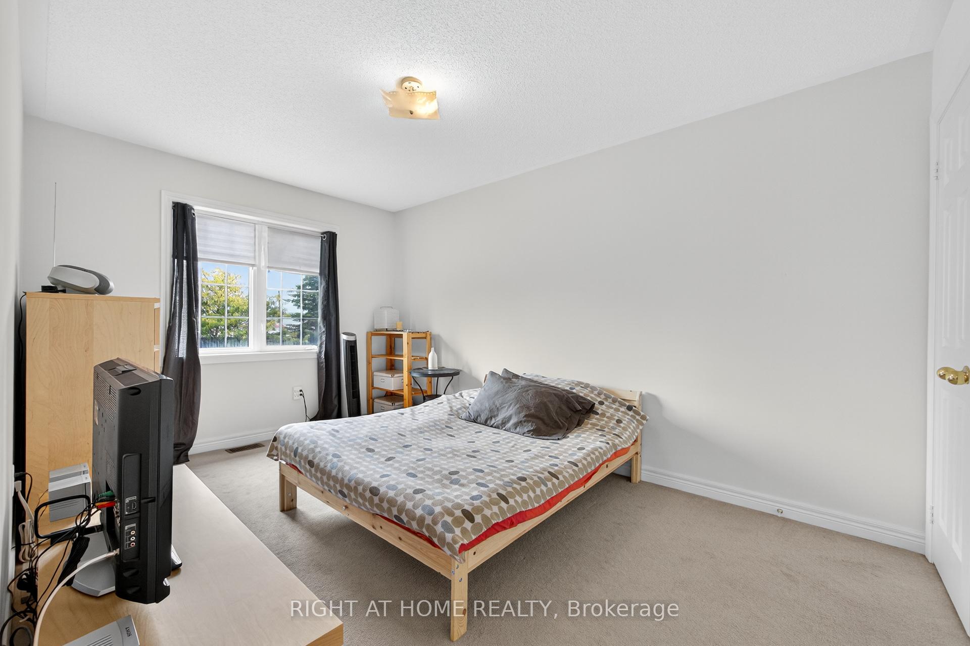 Photo 23 of 152 Westway Crescent, Vaughan, Concord — HOMEH