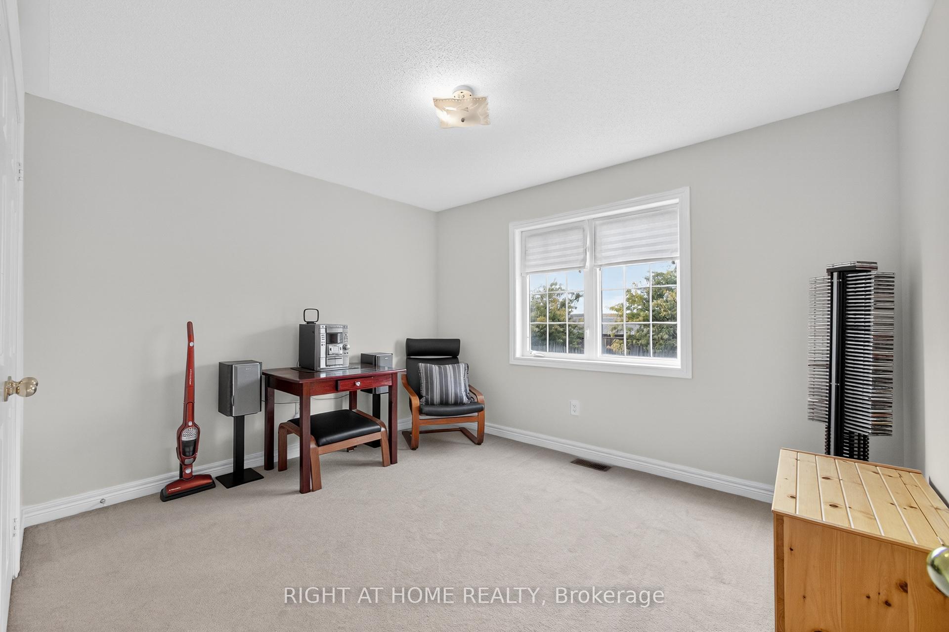 Photo 25 of 152 Westway Crescent, Vaughan, Concord — HOMEH