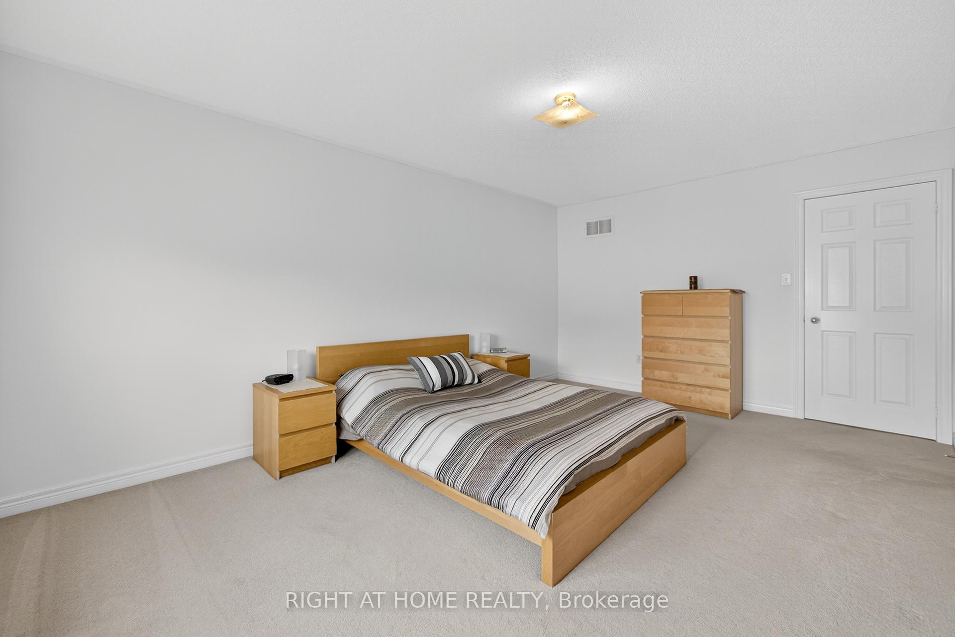 Photo 29 of 152 Westway Crescent, Vaughan, Concord — HOMEH