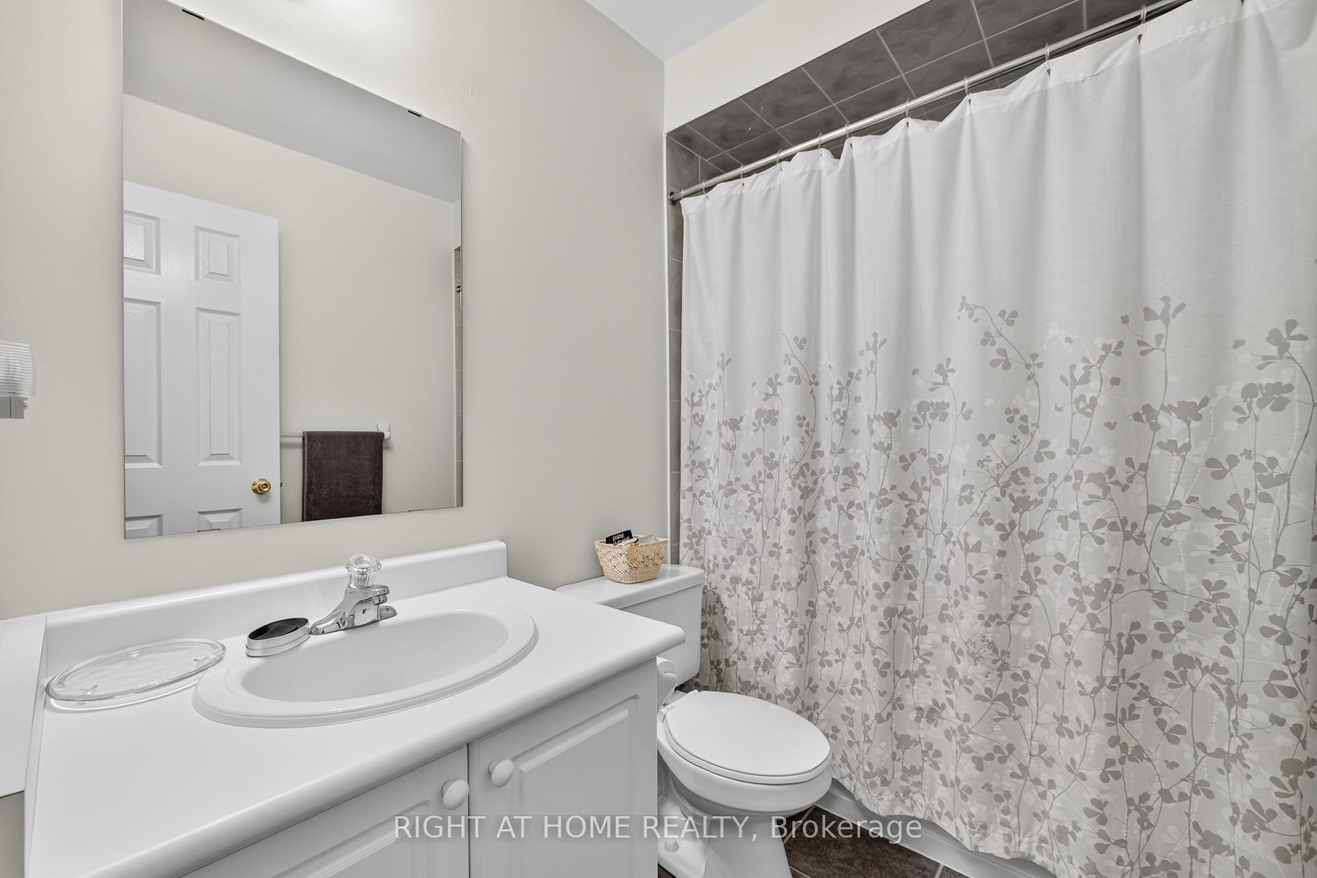Photo 34 of 152 Westway Crescent, Vaughan, Concord — HOMEH
