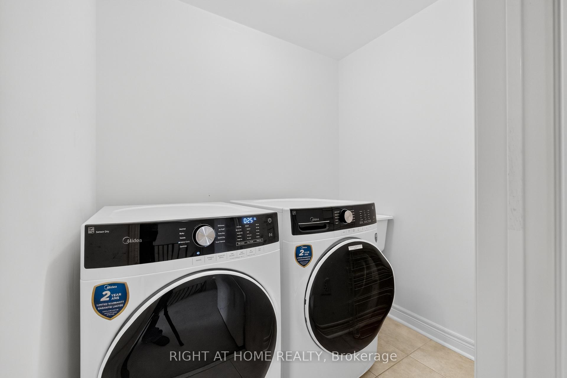 Photo 35 of 152 Westway Crescent, Vaughan, Concord — HOMEH