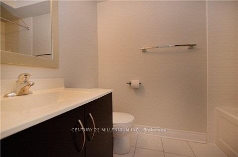 Photo 17 of 30 Powseland Crescent, Vaughan, West Woodbridge — HOMEH