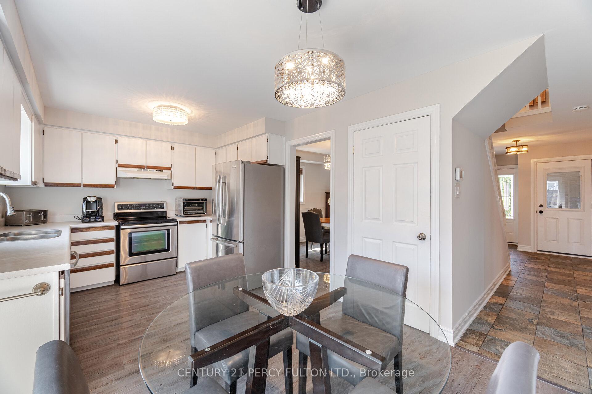 Photo 12 of 41 Gardiner Drive, Ajax, Central — HOMEH