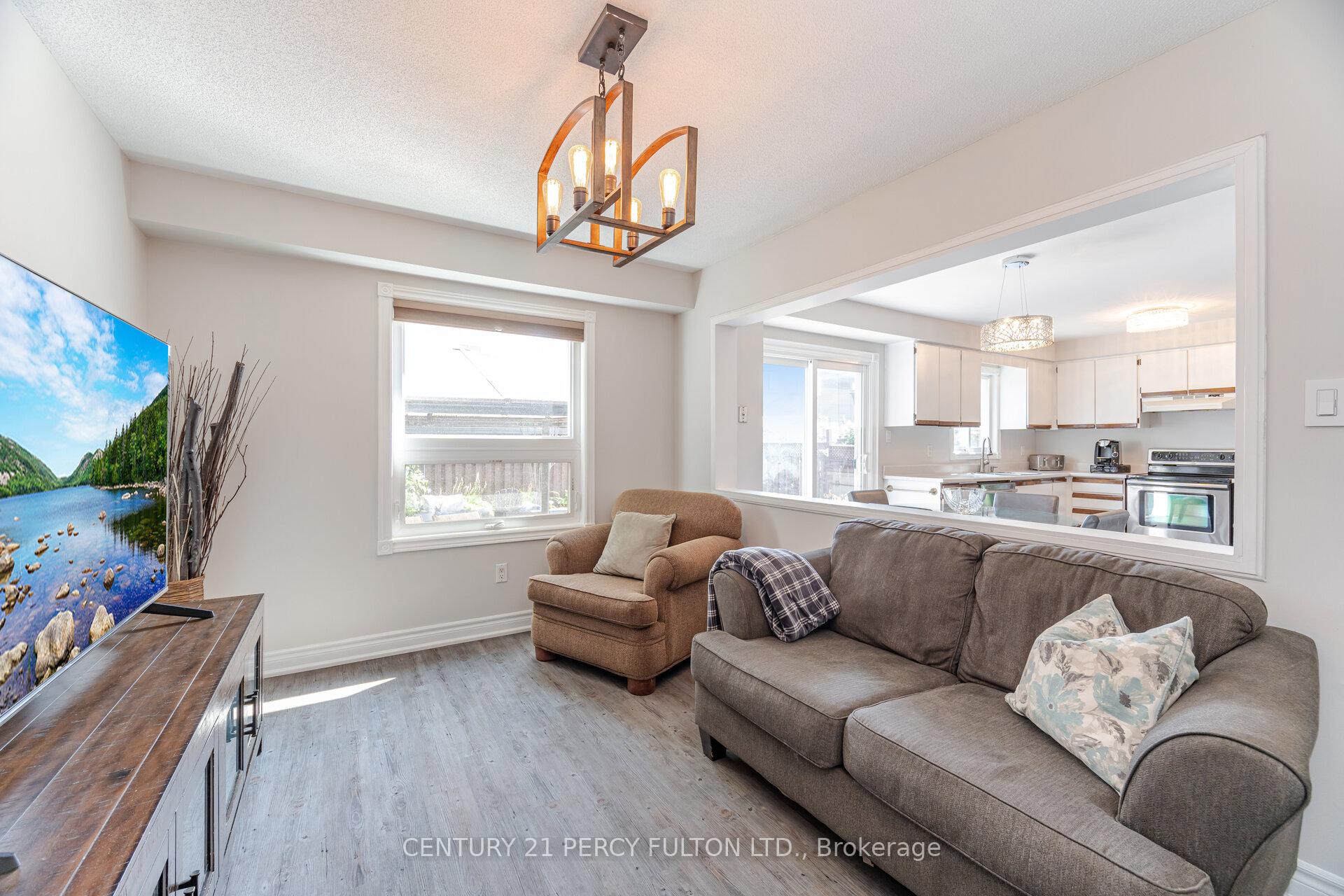 Photo 37 of 41 Gardiner Drive, Ajax, Central — HOMEH