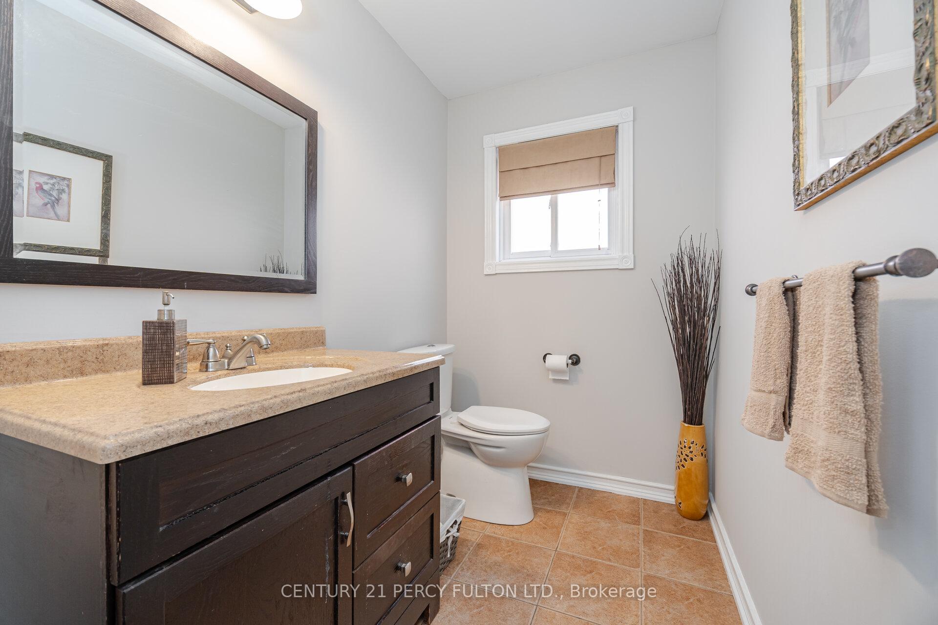 Photo 13 of 41 Gardiner Drive, Ajax, Central — HOMEH