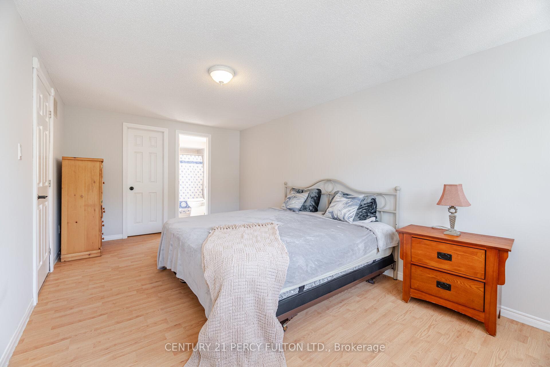 Photo 18 of 41 Gardiner Drive, Ajax, Central — HOMEH