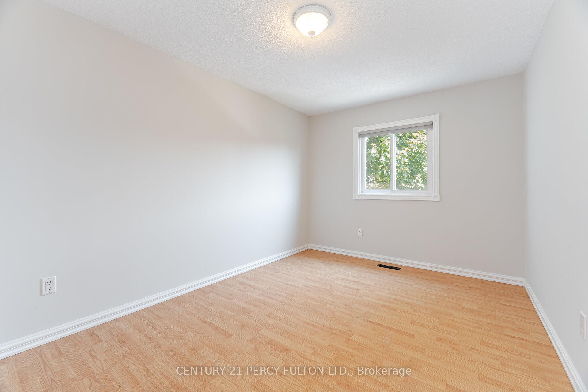 Photo 20 of 41 Gardiner Drive, Ajax, Central — HOMEH