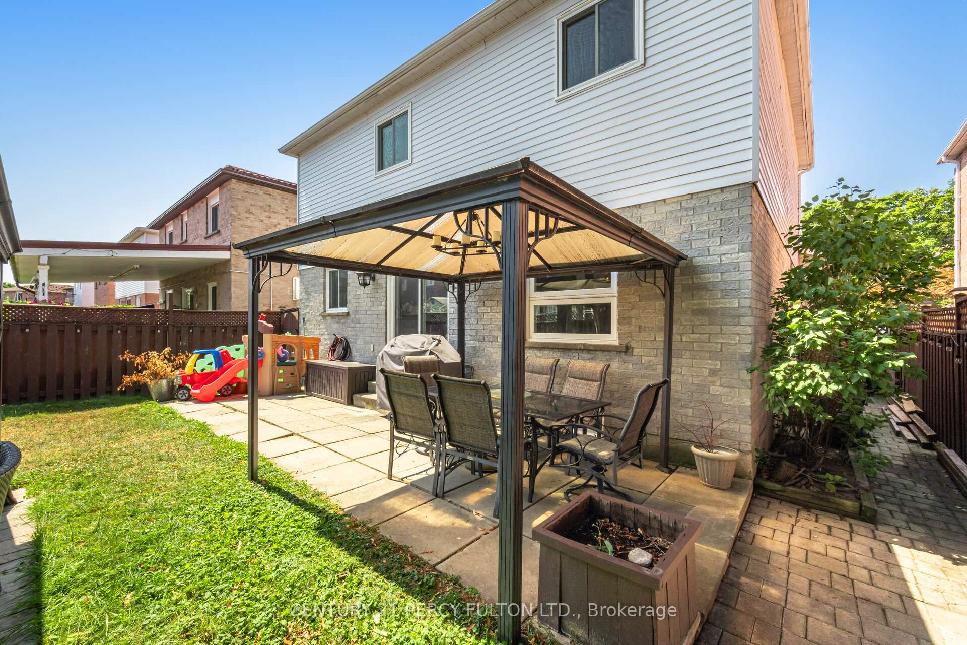 Photo 30 of 41 Gardiner Drive, Ajax, Central — HOMEH