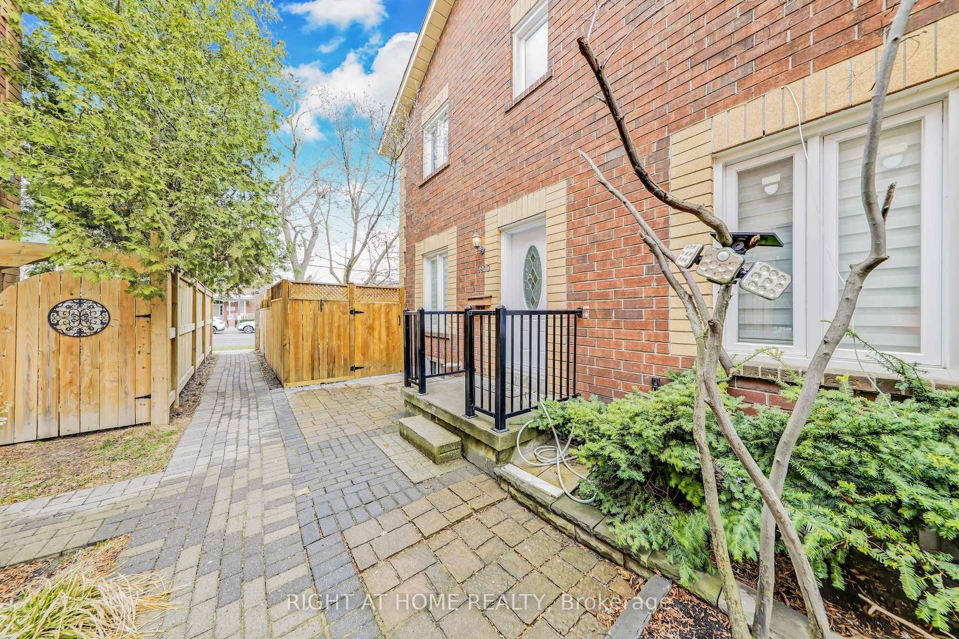 Photo 2 of 9900 Keele Street, Vaughan, Maple — HOMEH