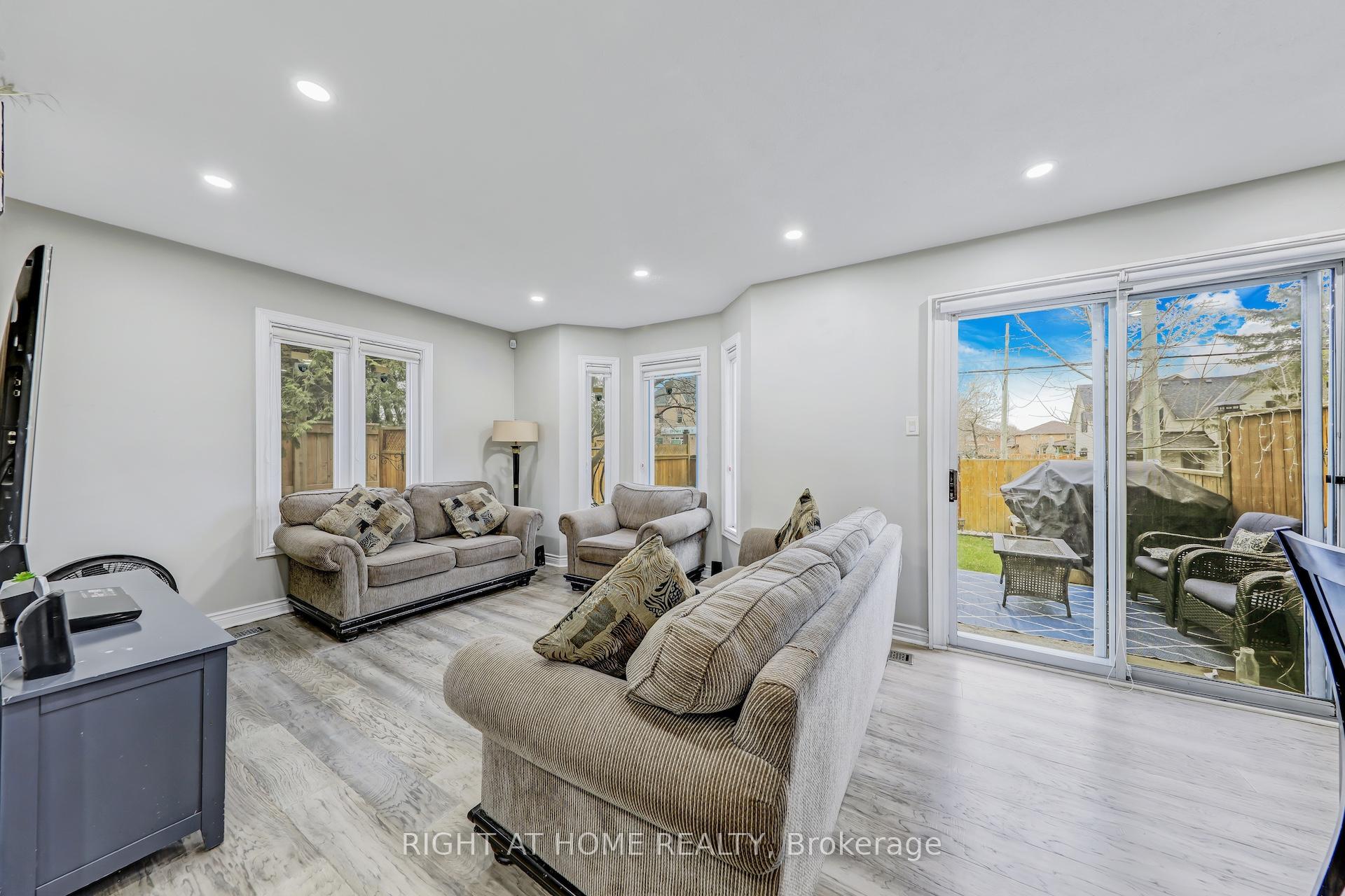 Photo 19 of 9900 Keele Street, Vaughan, Maple — HOMEH