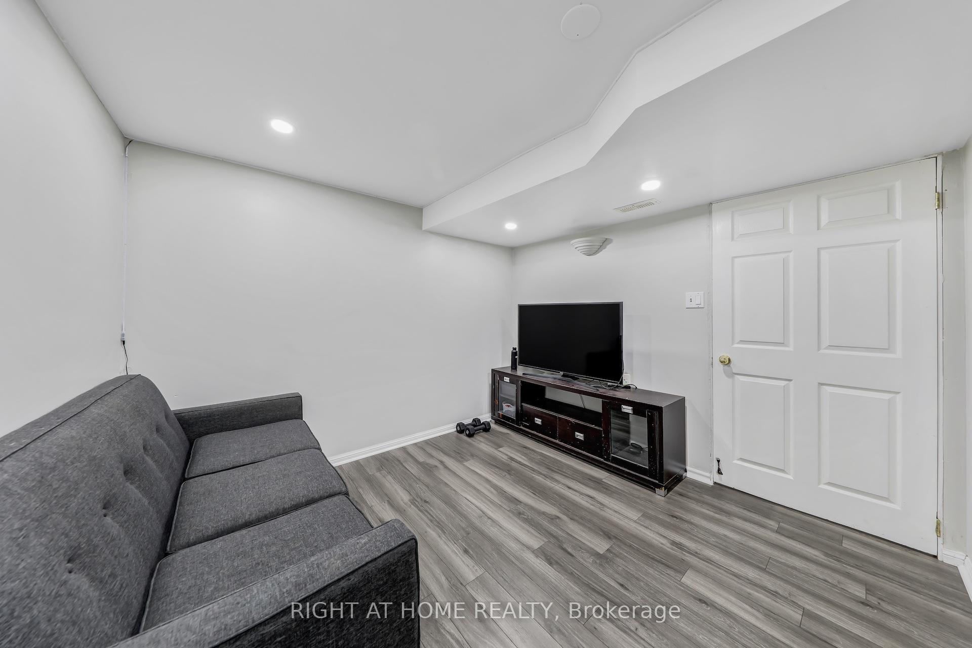 Photo 38 of 9900 Keele Street, Vaughan, Maple — HOMEH