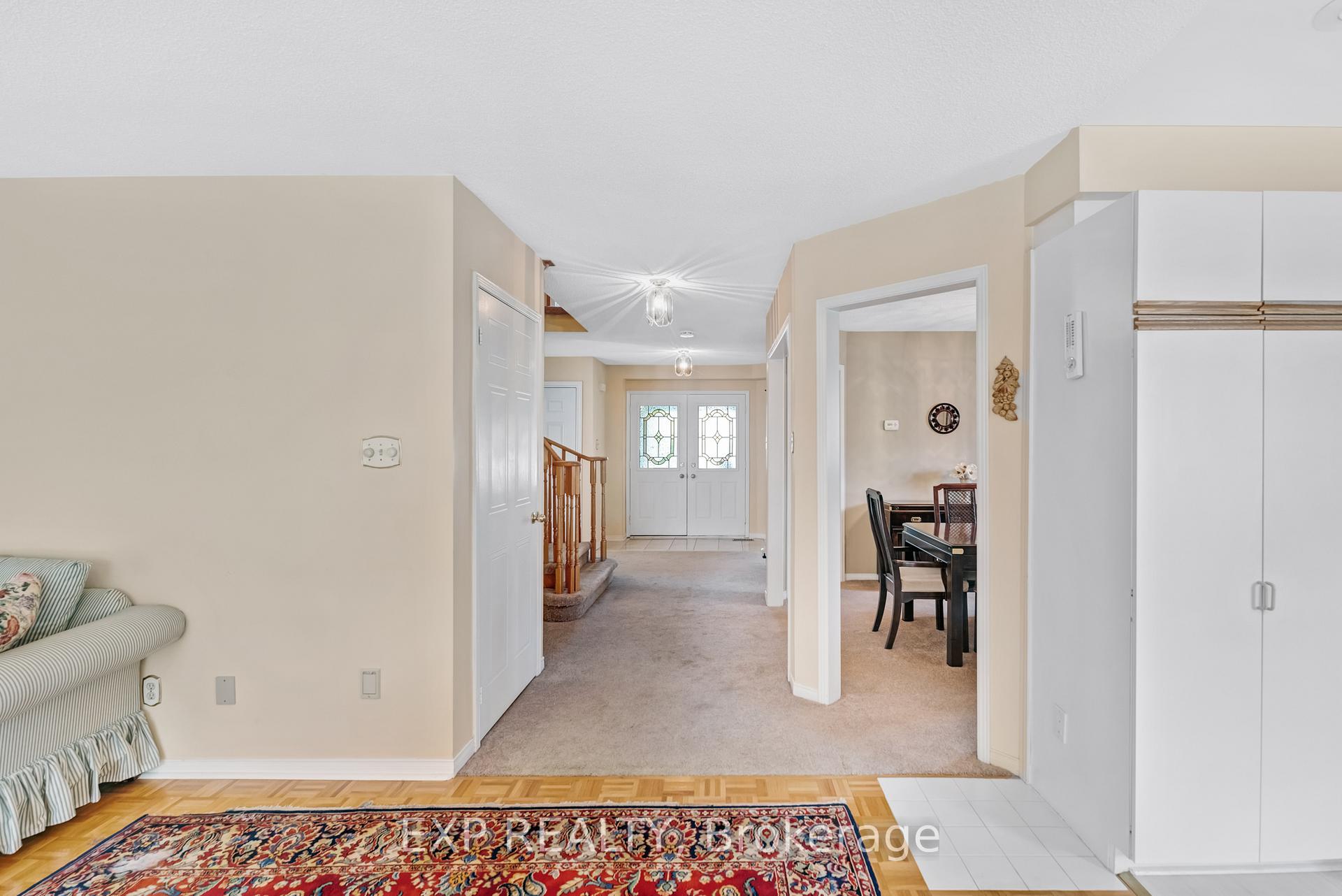 Photo 10 of 57 Twelve Oaks Drive, Aurora, Aurora Village — HOMEH