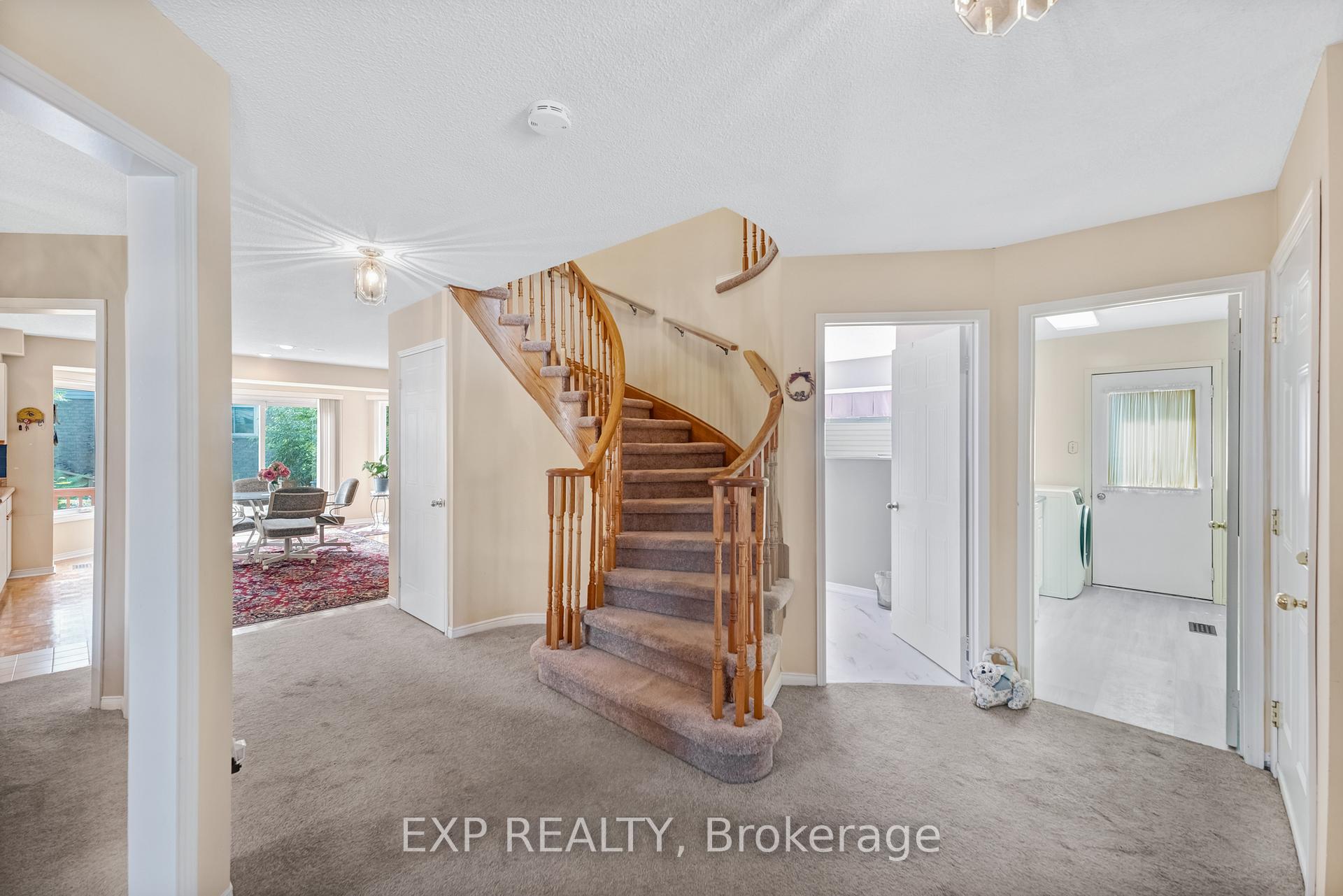 Photo 28 of 57 Twelve Oaks Drive, Aurora, Aurora Village — HOMEH