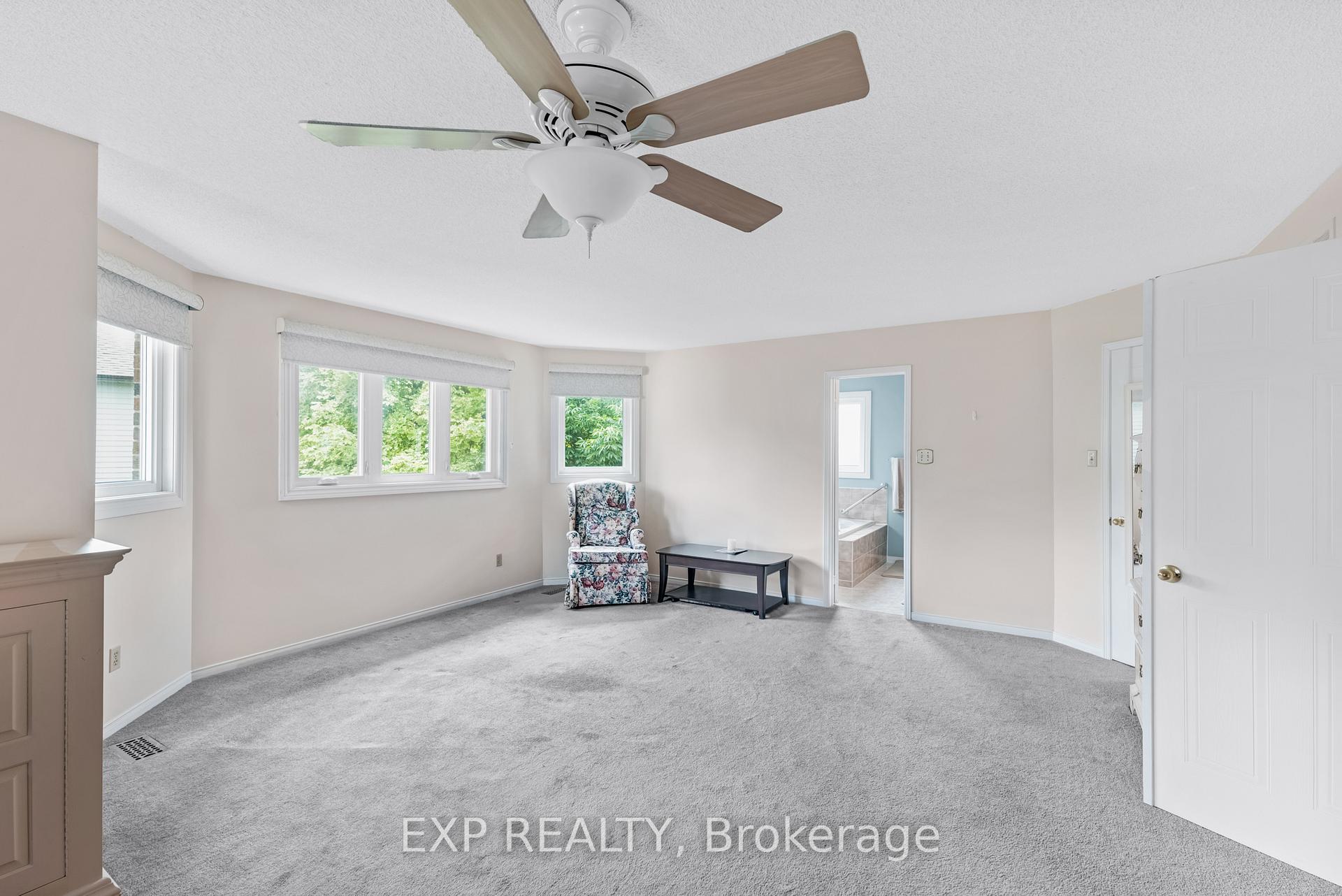 Photo 21 of 57 Twelve Oaks Drive, Aurora, Aurora Village — HOMEH