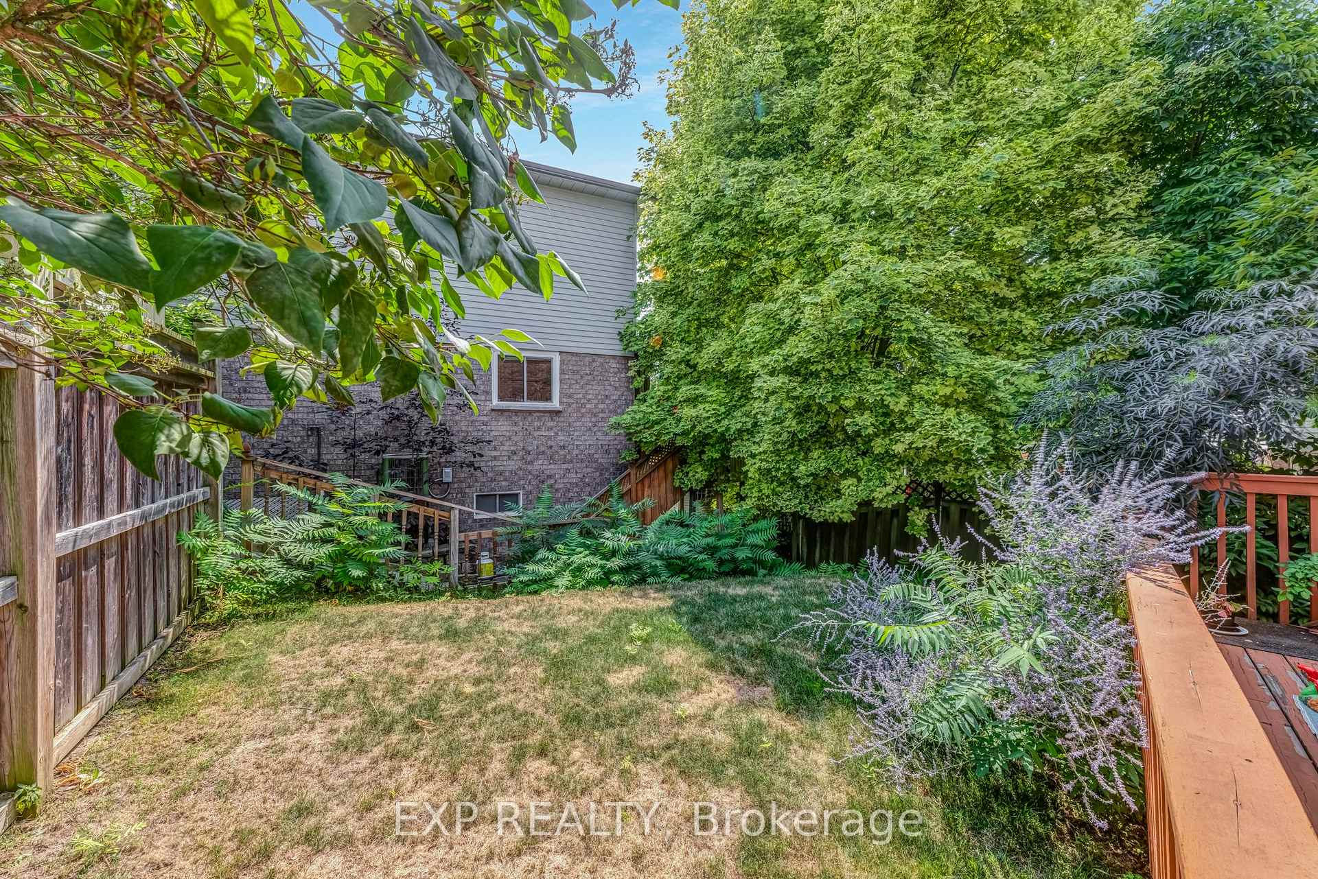 Photo 31 of 57 Twelve Oaks Drive, Aurora, Aurora Village — HOMEH