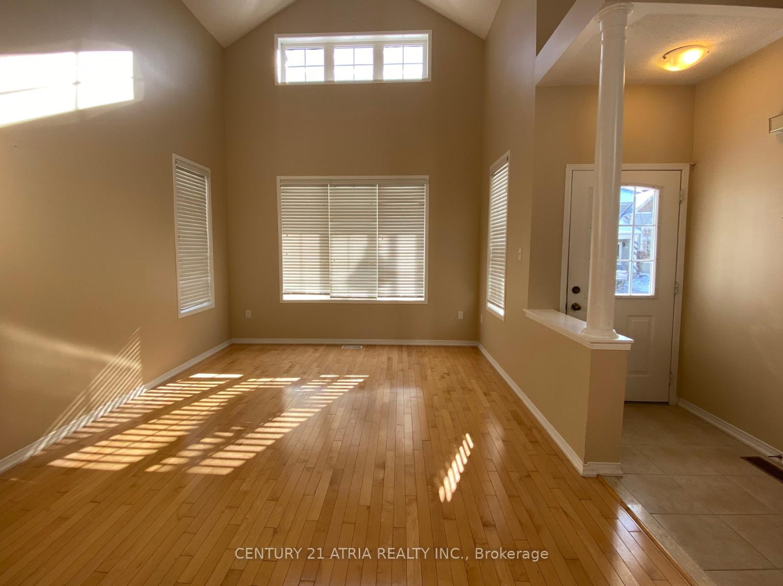 Photo 3 of 8 Hoile Drive, Ajax, South East — HOMEH
