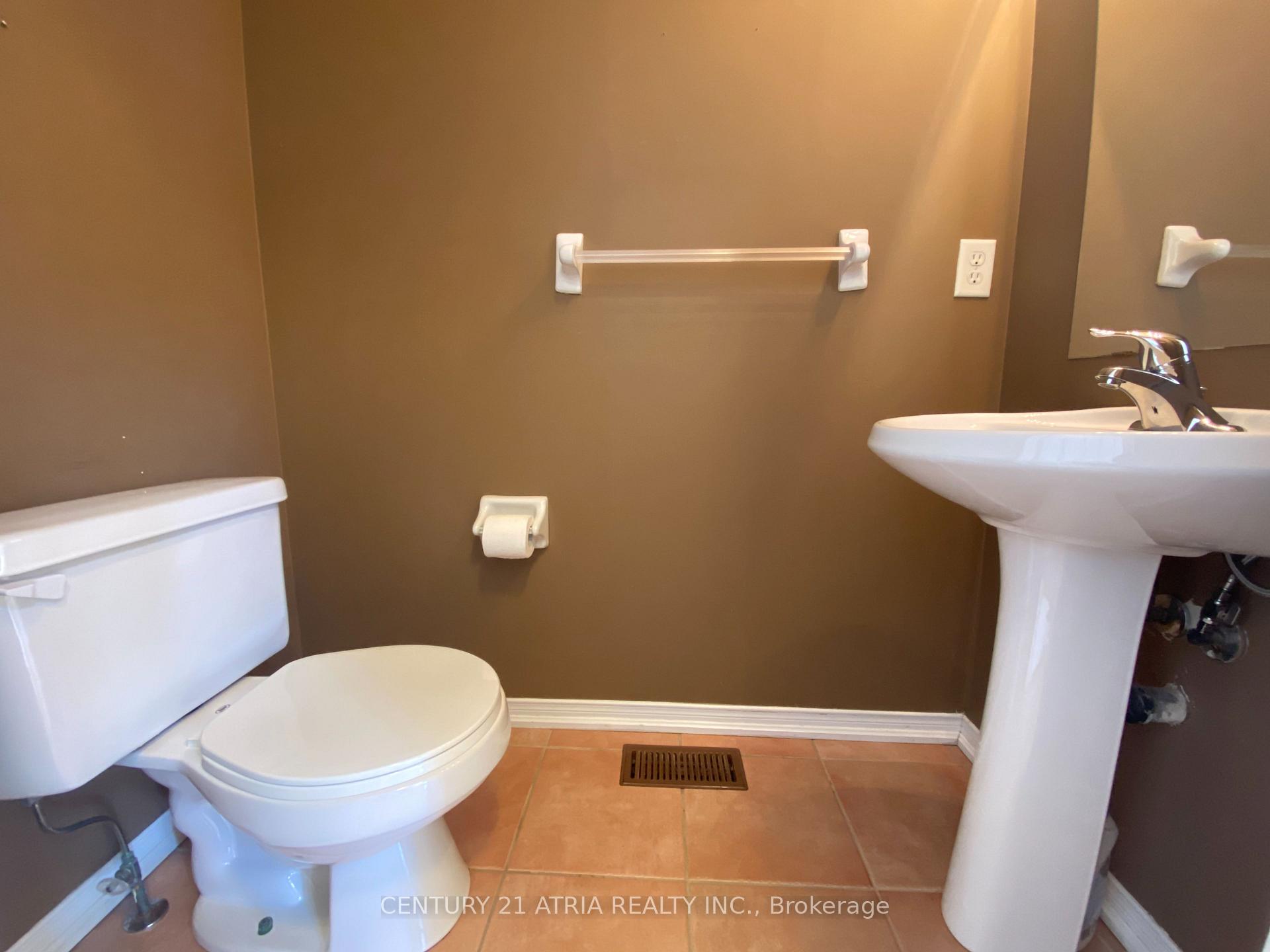 Photo 8 of 8 Hoile Drive, Ajax, South East — HOMEH