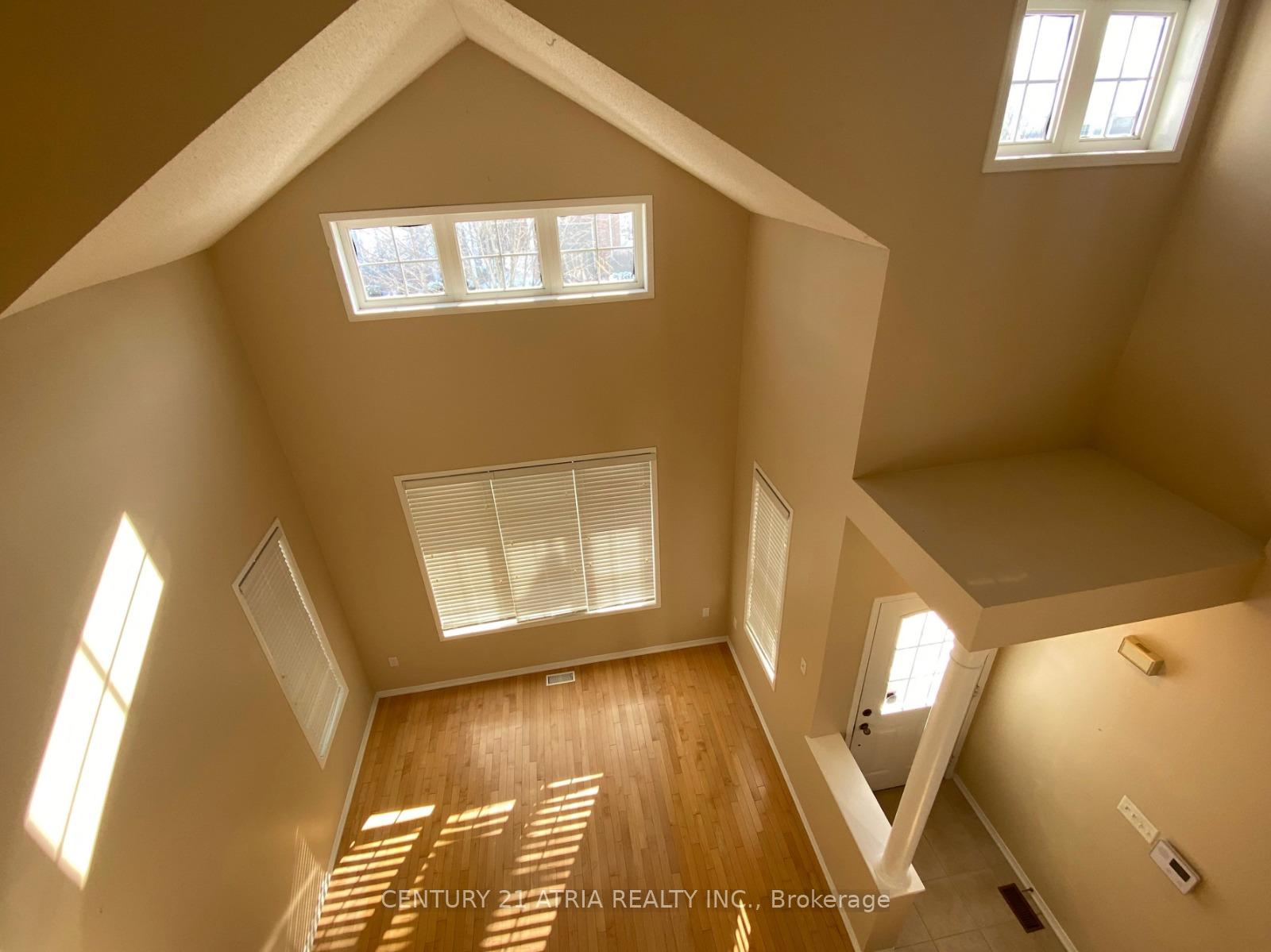 Photo 15 of 8 Hoile Drive, Ajax, South East — HOMEH