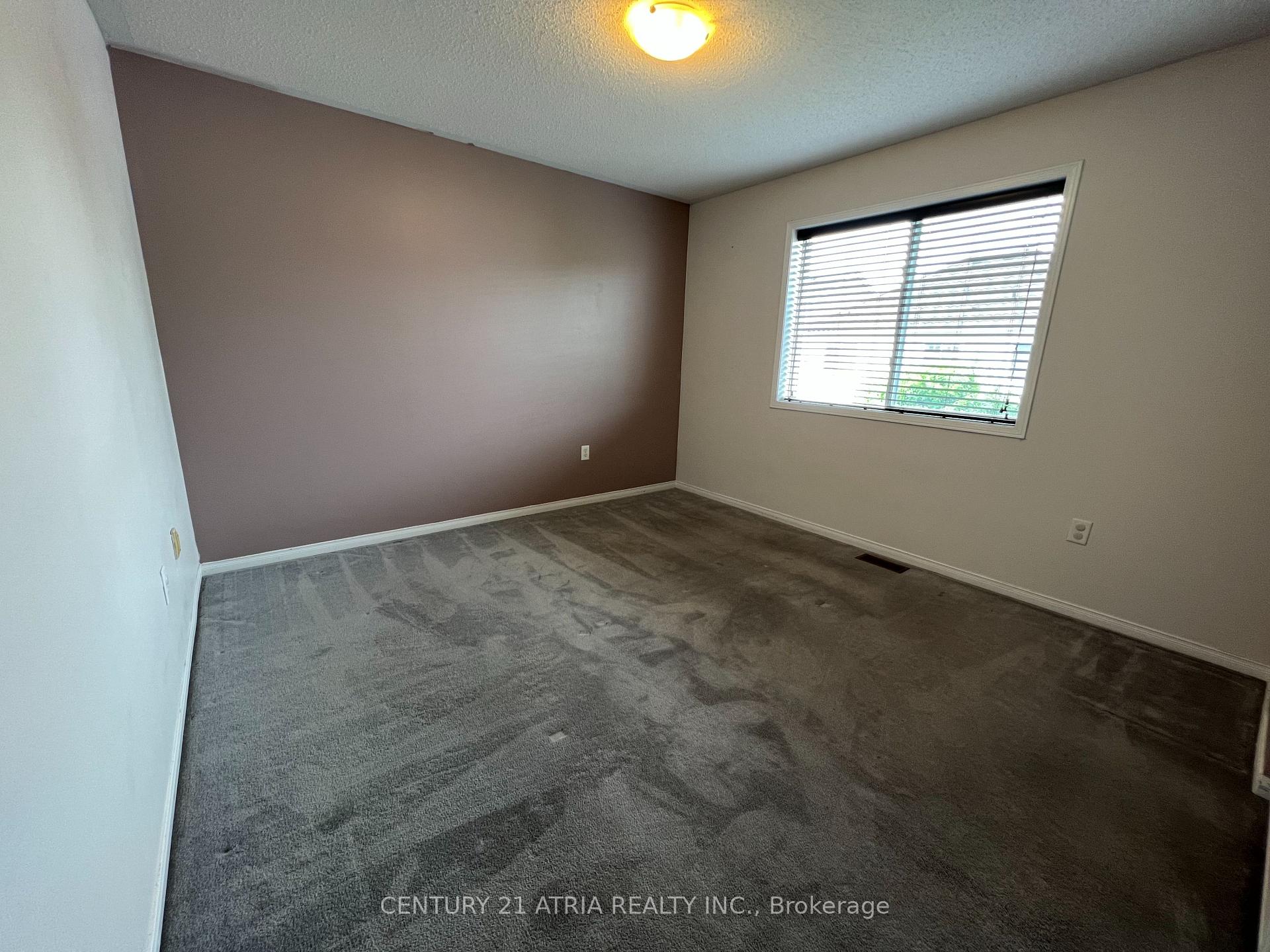 Photo 17 of 8 Hoile Drive, Ajax, South East — HOMEH