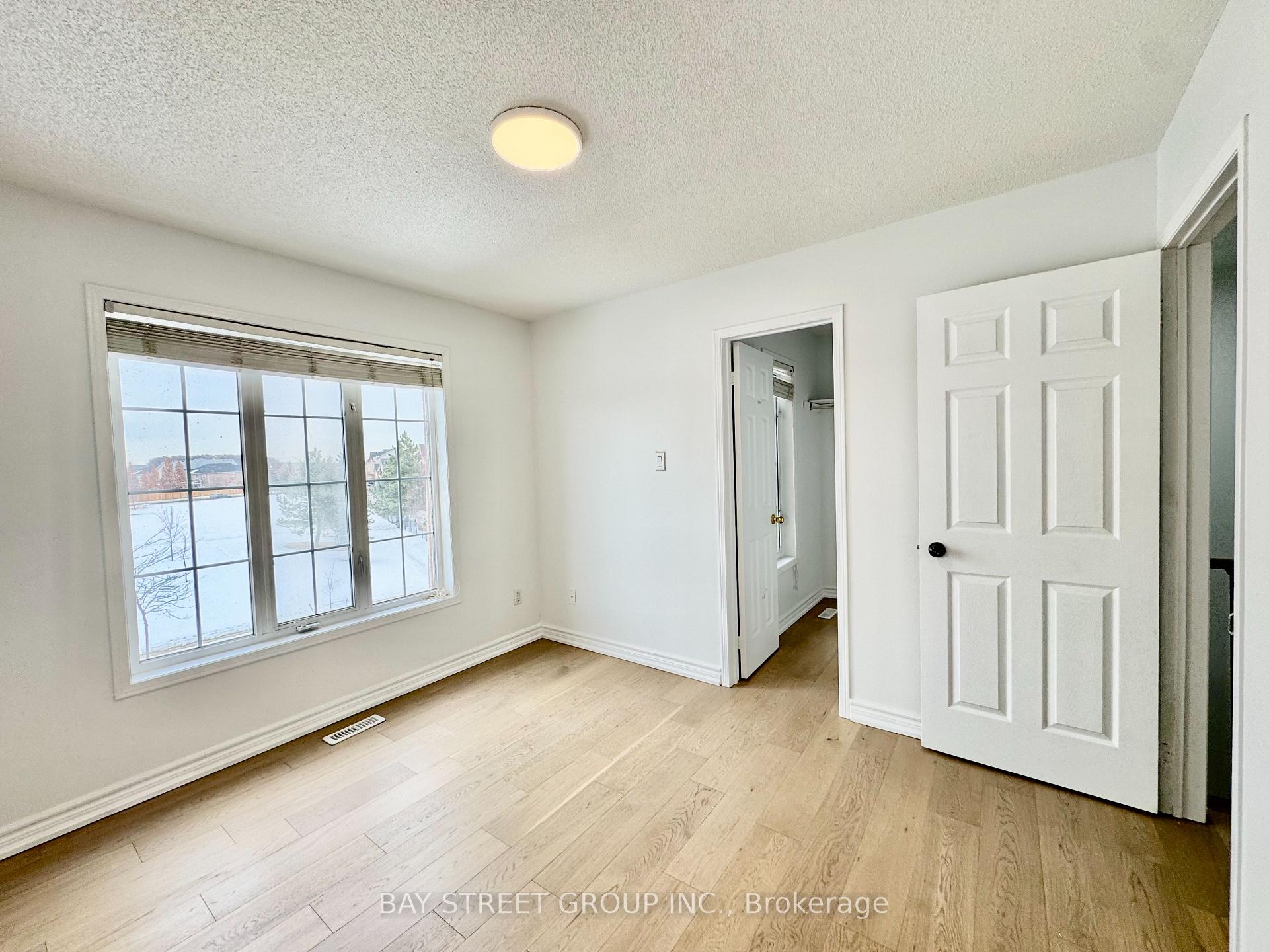 Photo 16 of 63 Lucena Crescent, Vaughan, Maple — HOMEH