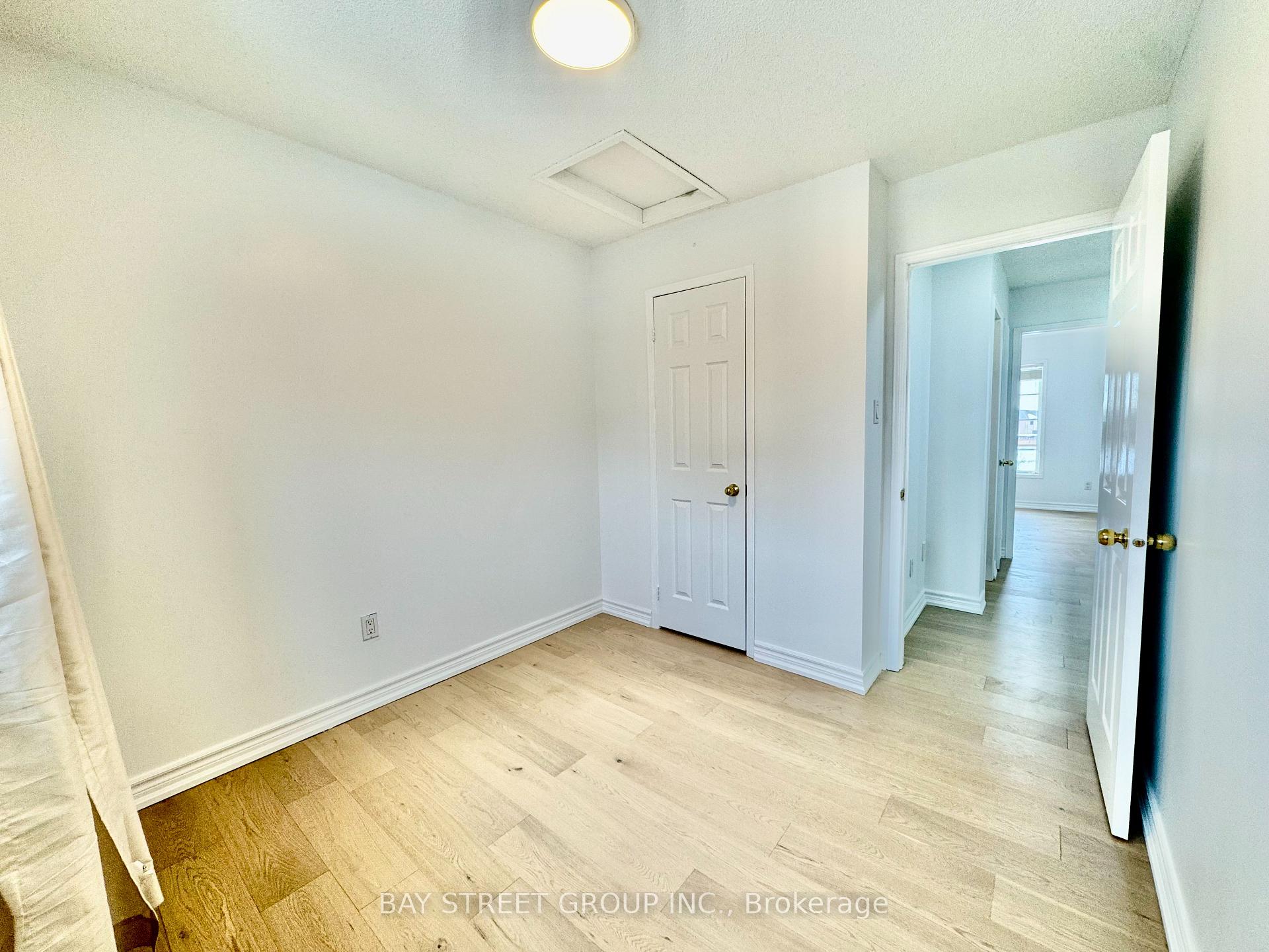 Photo 20 of 63 Lucena Crescent, Vaughan, Maple — HOMEH