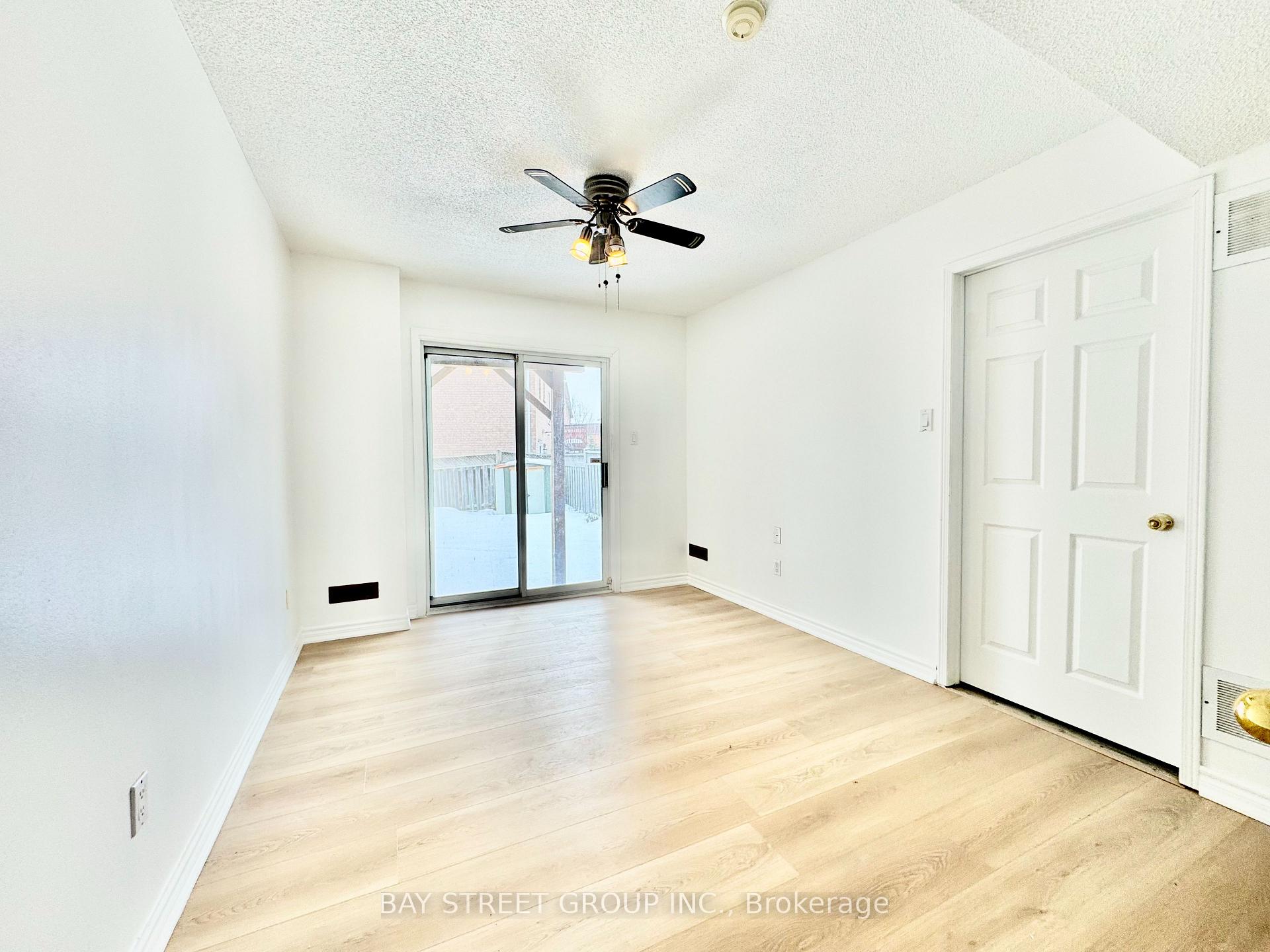 Photo 25 of 63 Lucena Crescent, Vaughan, Maple — HOMEH