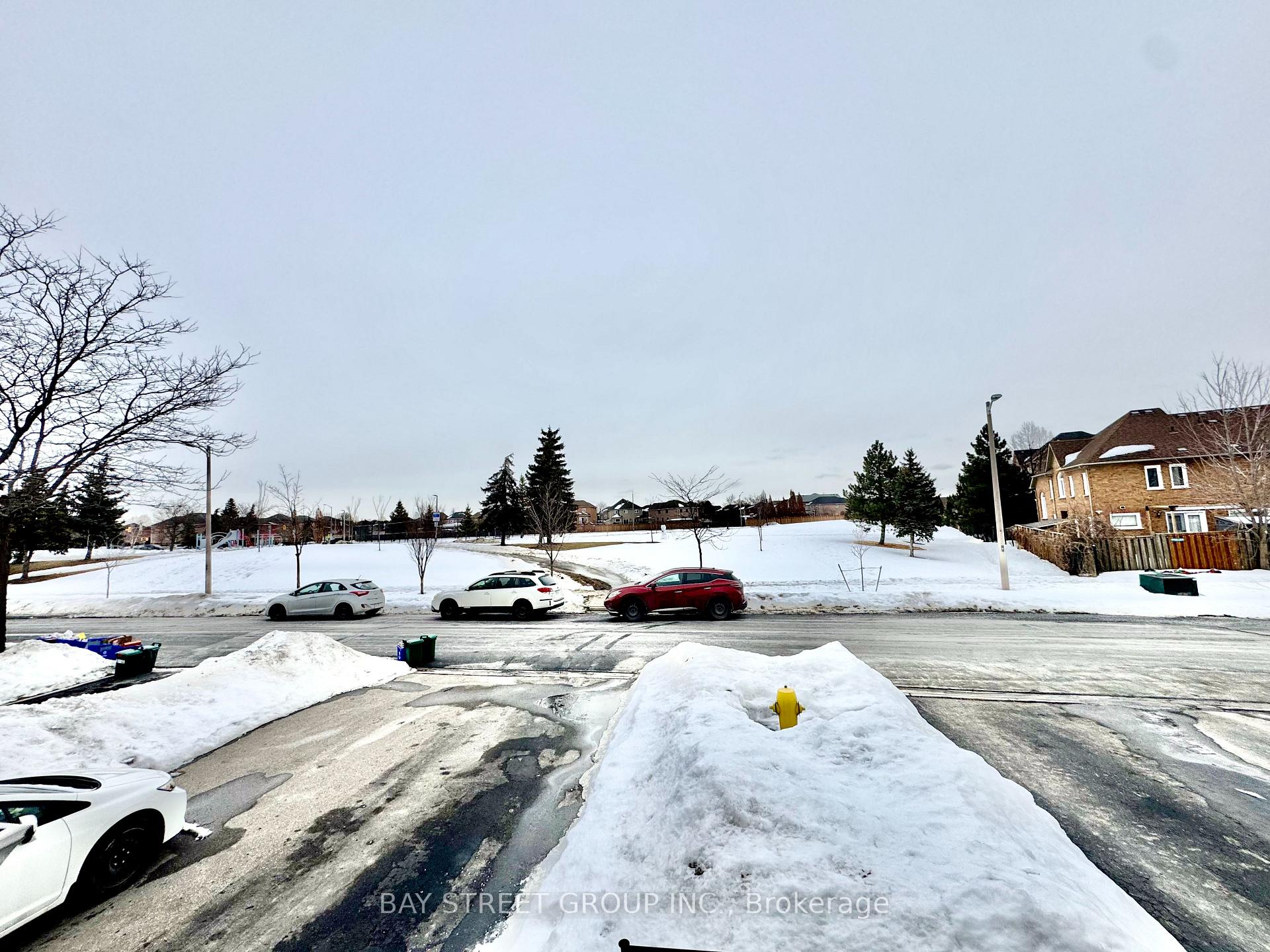 Photo 29 of 63 Lucena Crescent, Vaughan, Maple — HOMEH