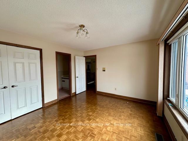 Photo 19 of 270 Arnold Avenue, Vaughan, Crestwood-Springfarm-Yorkhill — HOMEH