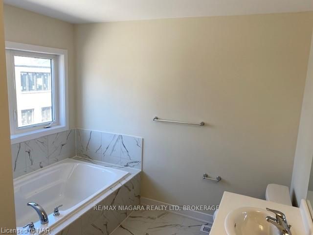Photo 10 of 240 Forks Road, Welland, Dain City — HOMEH