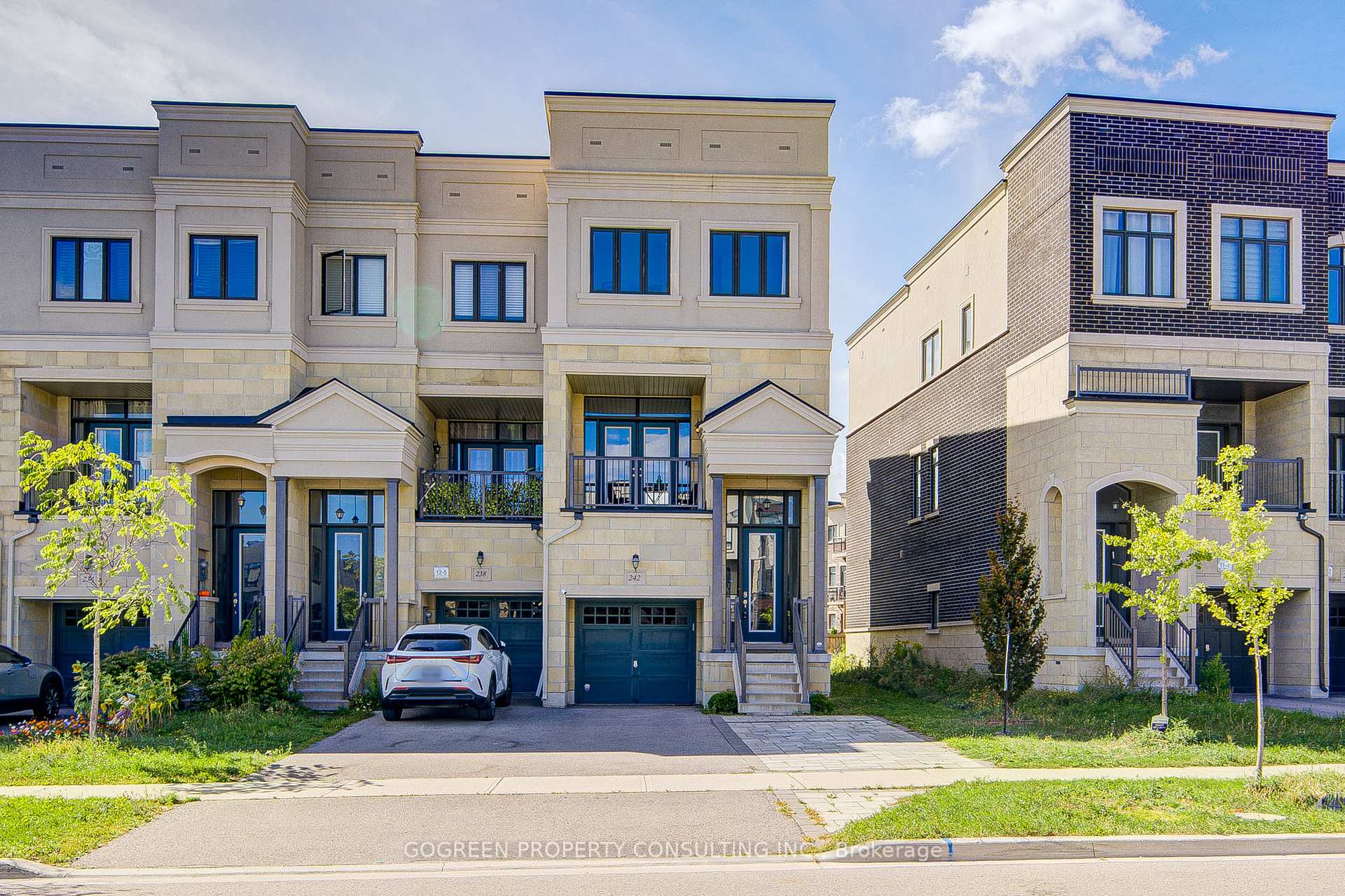 Photo 2 of 242 Thomas Cook Avenue, Vaughan, Patterson — HOMEH
