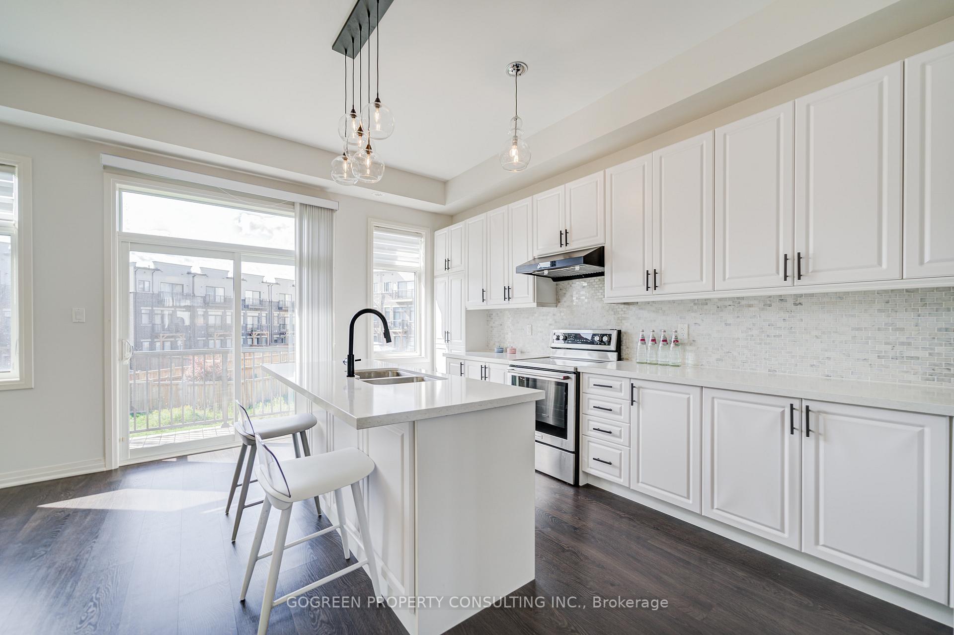 Photo 16 of 242 Thomas Cook Avenue, Vaughan, Patterson — HOMEH