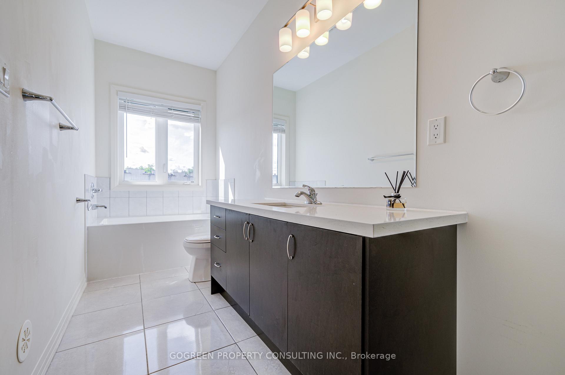 Photo 24 of 242 Thomas Cook Avenue, Vaughan, Patterson — HOMEH