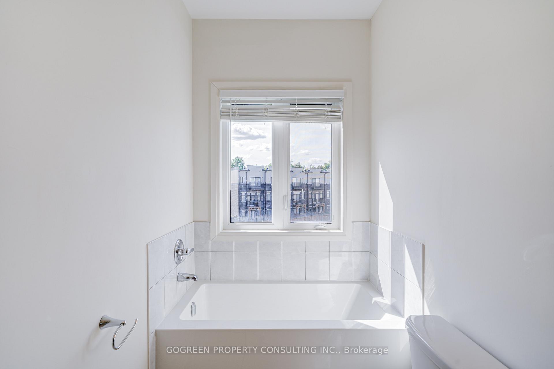 Photo 25 of 242 Thomas Cook Avenue, Vaughan, Patterson — HOMEH