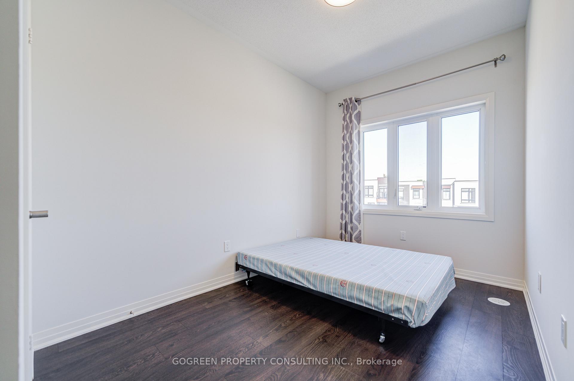 Photo 33 of 242 Thomas Cook Avenue, Vaughan, Patterson — HOMEH