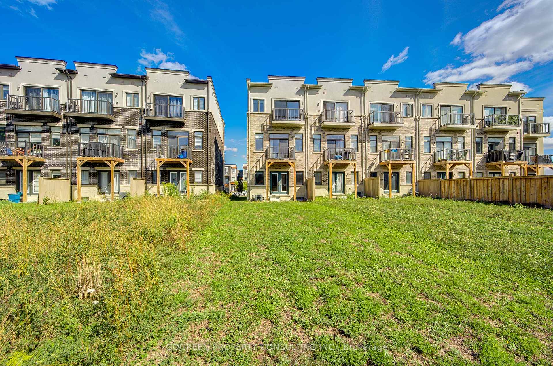 Photo 40 of 242 Thomas Cook Avenue, Vaughan, Patterson — HOMEH