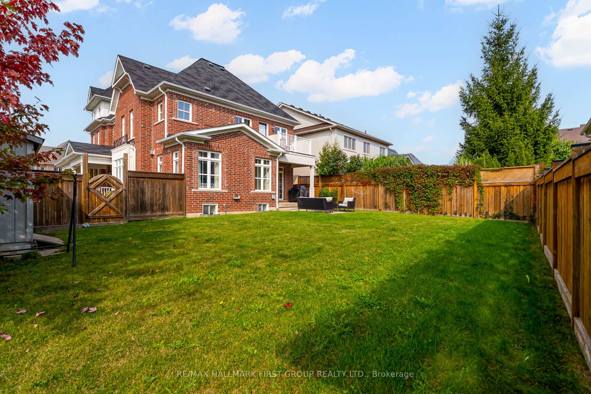 Photo 24 of 8 Jarrow Crescent, Whitby, Brooklin — HOMEH