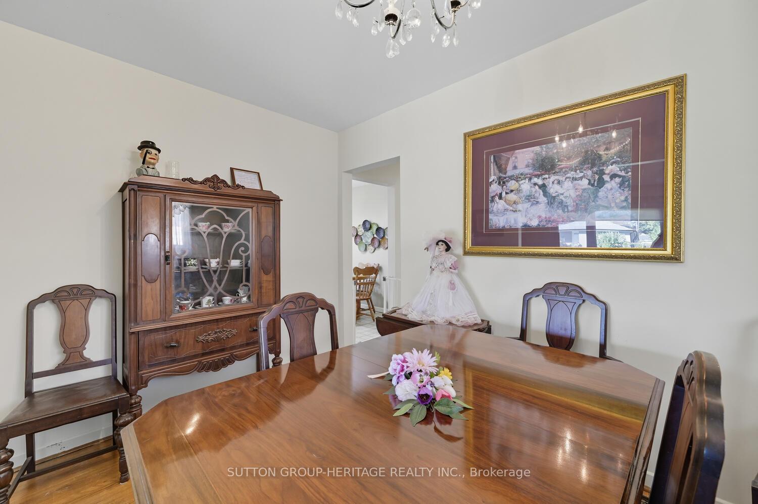 Photo 9 of 904 Walton Boulevard, Whitby, Williamsburg — HOMEH