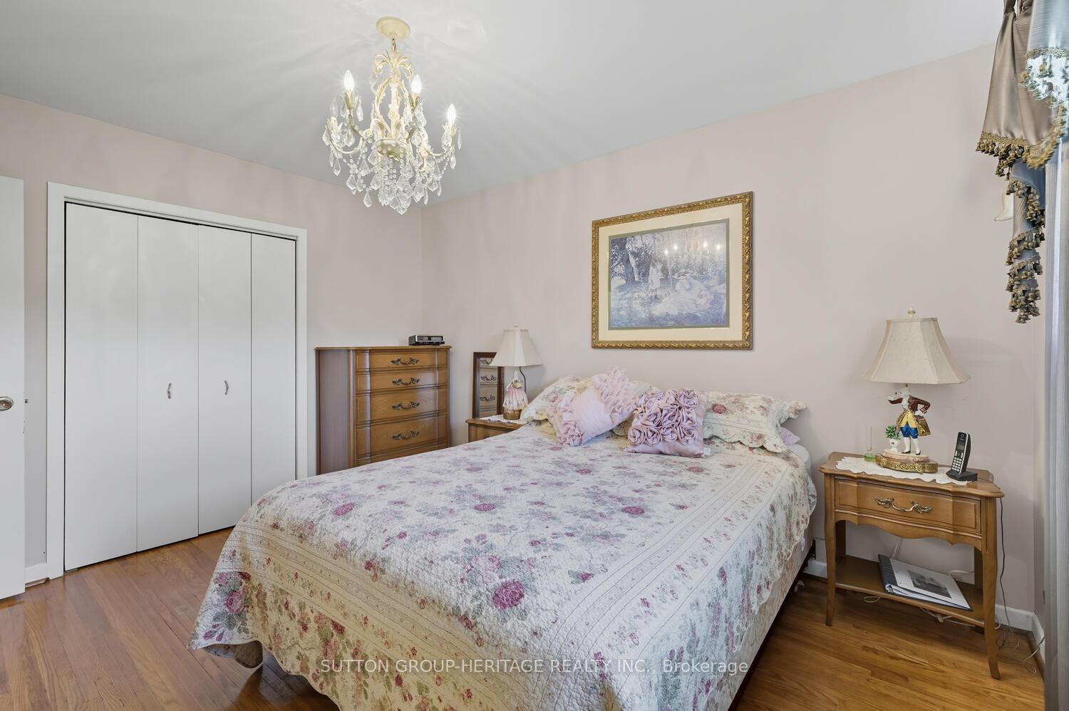 Photo 10 of 904 Walton Boulevard, Whitby, Williamsburg — HOMEH