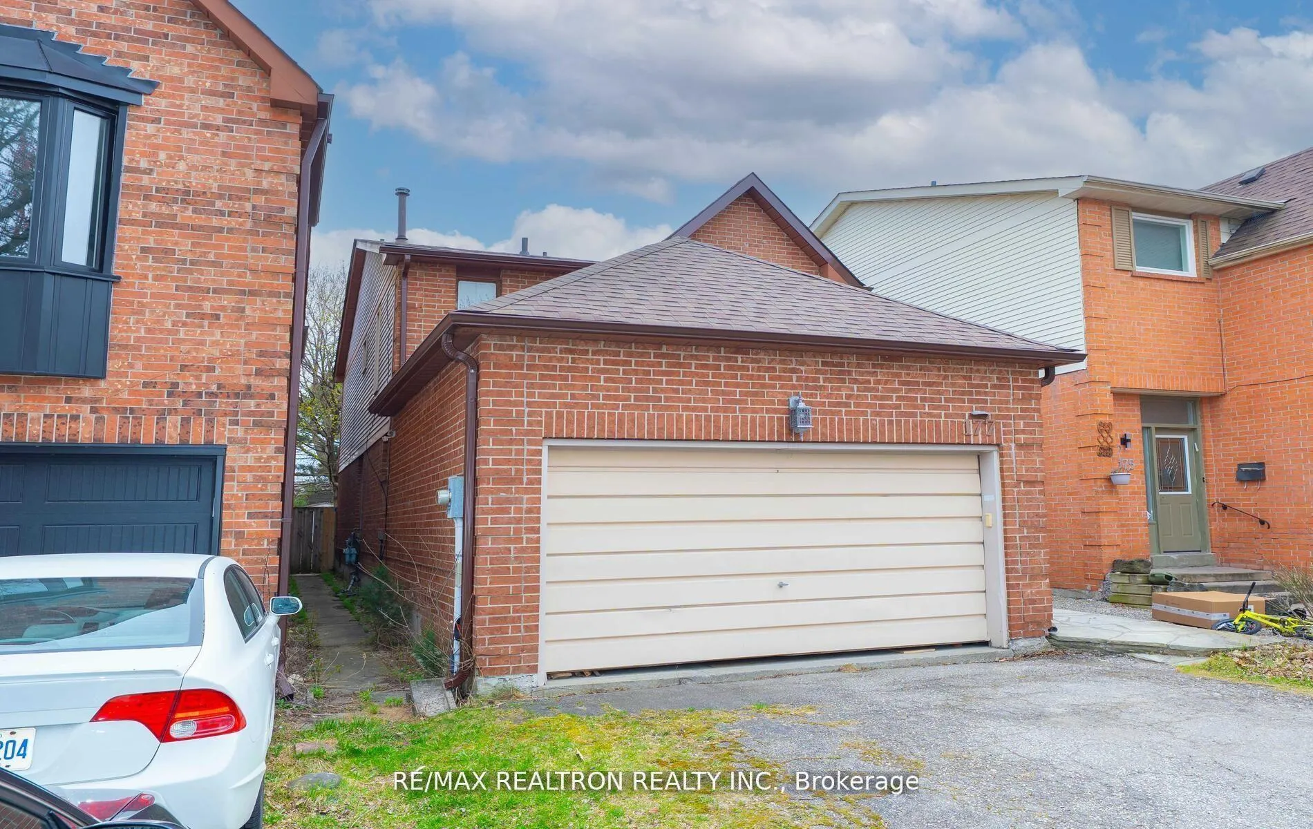 Photo 2 of 177 North Meadow Crescent, Vaughan, Crestwood-Springfarm-Yorkhill — HOMEH
