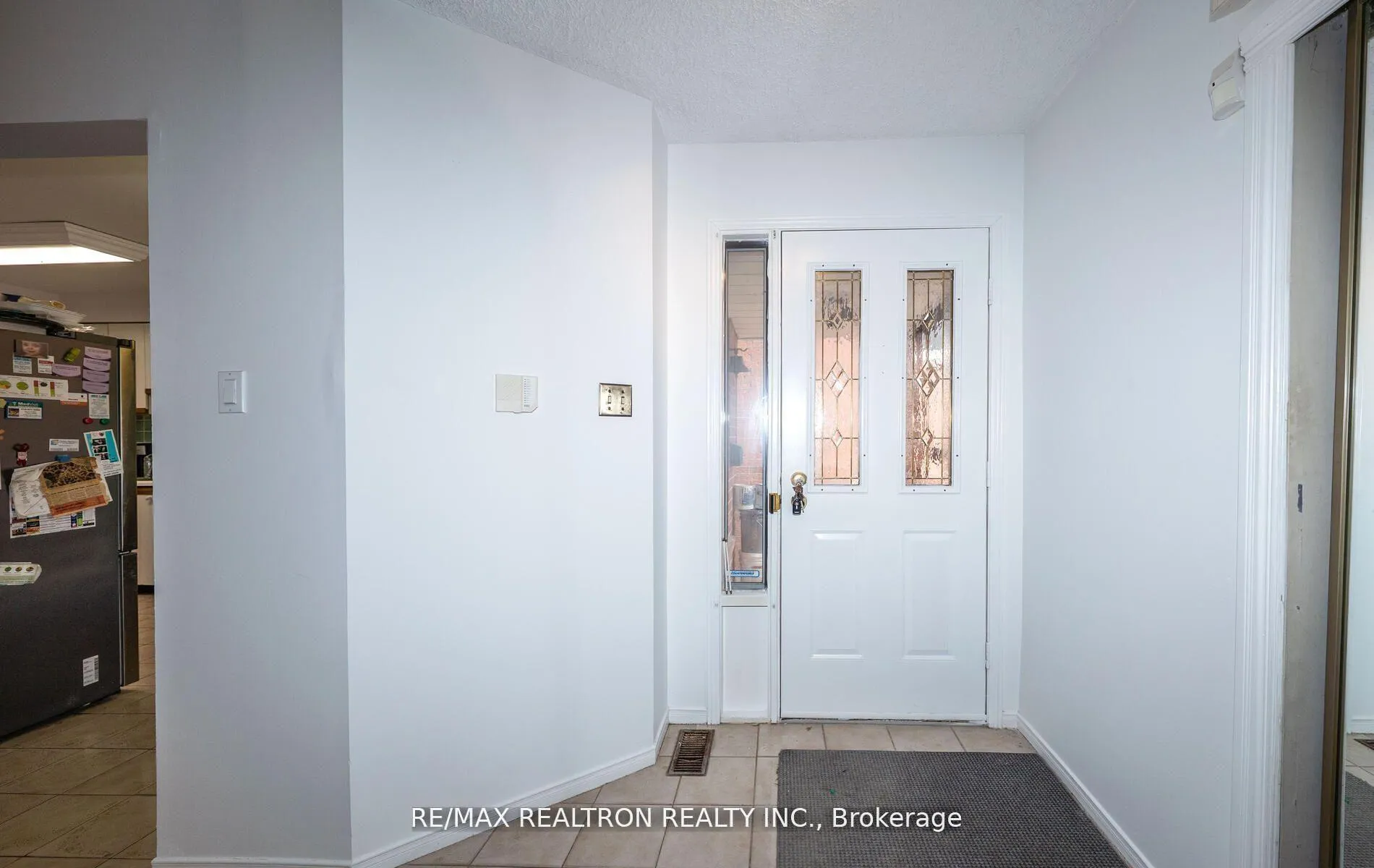Photo 5 of 177 North Meadow Crescent, Vaughan, Crestwood-Springfarm-Yorkhill — HOMEH