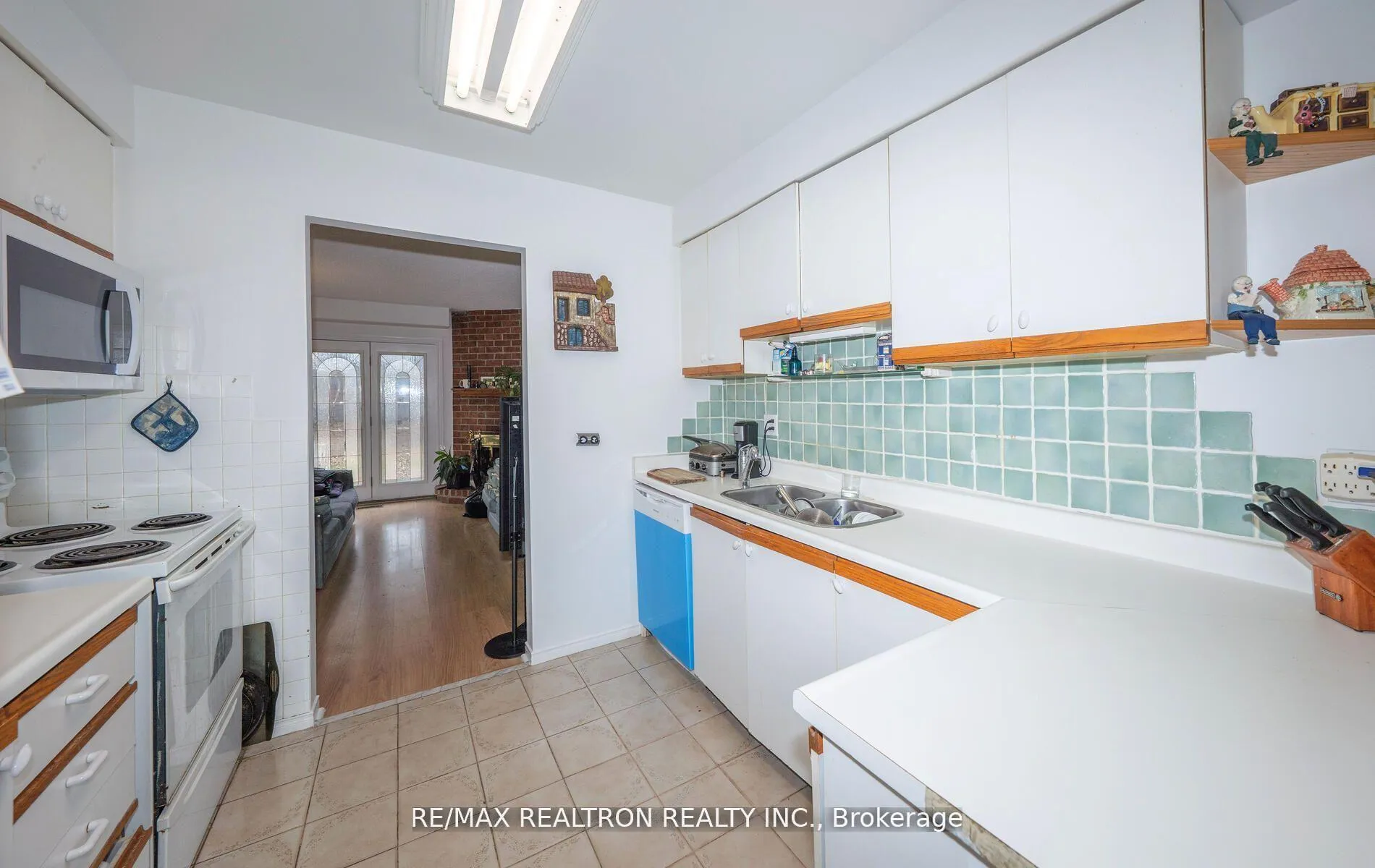 Photo 18 of 177 North Meadow Crescent, Vaughan, Crestwood-Springfarm-Yorkhill — HOMEH
