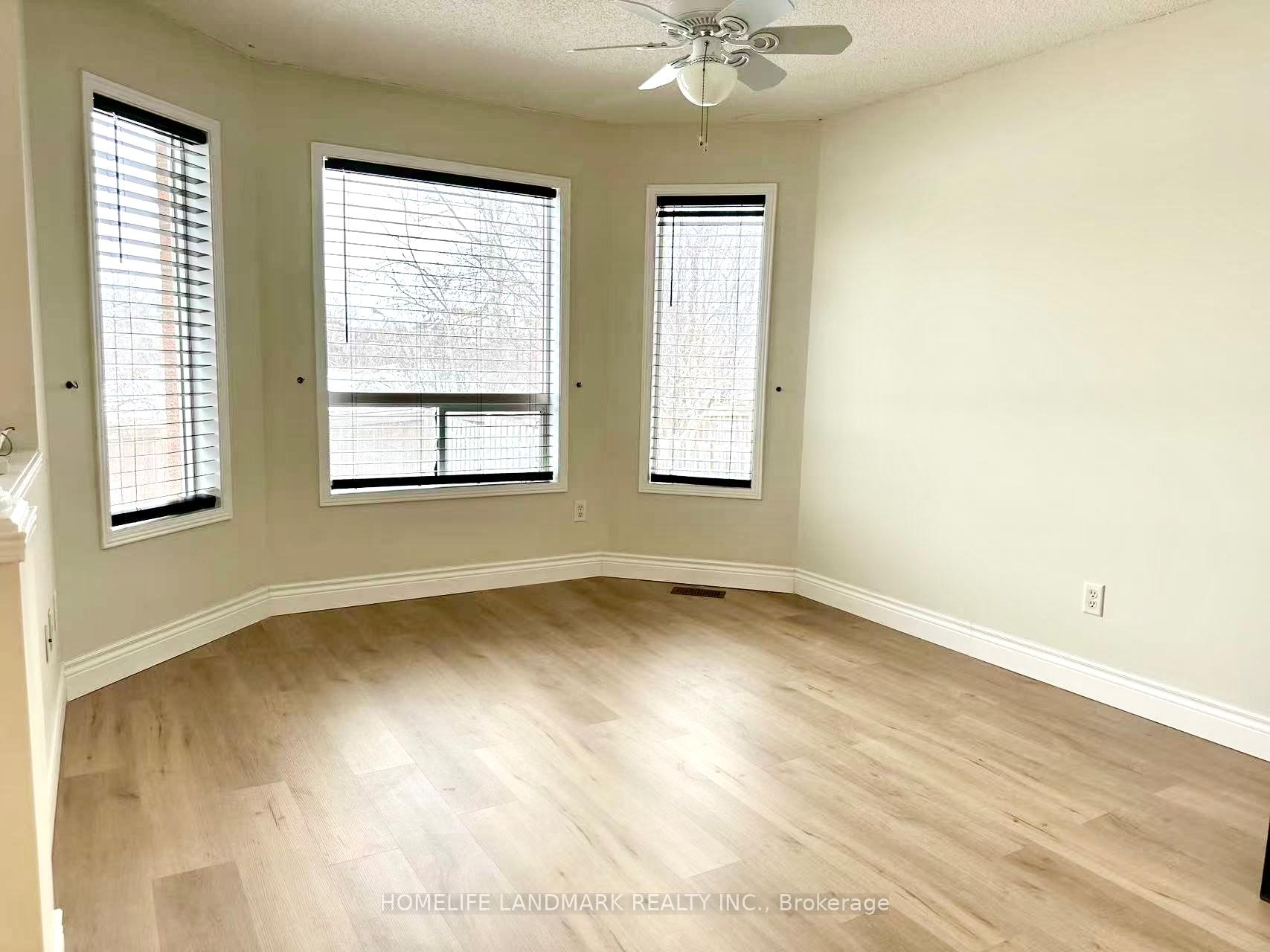 Photo 4 of 141 Bourbon Place, Whitby, Pringle Creek — HOMEH