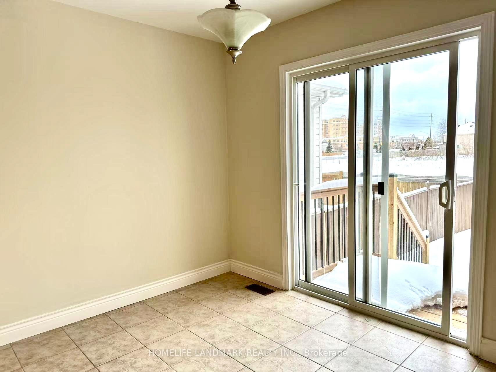 Photo 7 of 141 Bourbon Place, Whitby, Pringle Creek — HOMEH